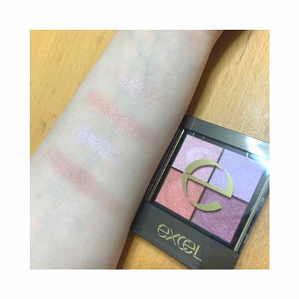 リアルクローズシャドウ/excel/アイシャドウパレットを使ったクチコミ(2枚目)