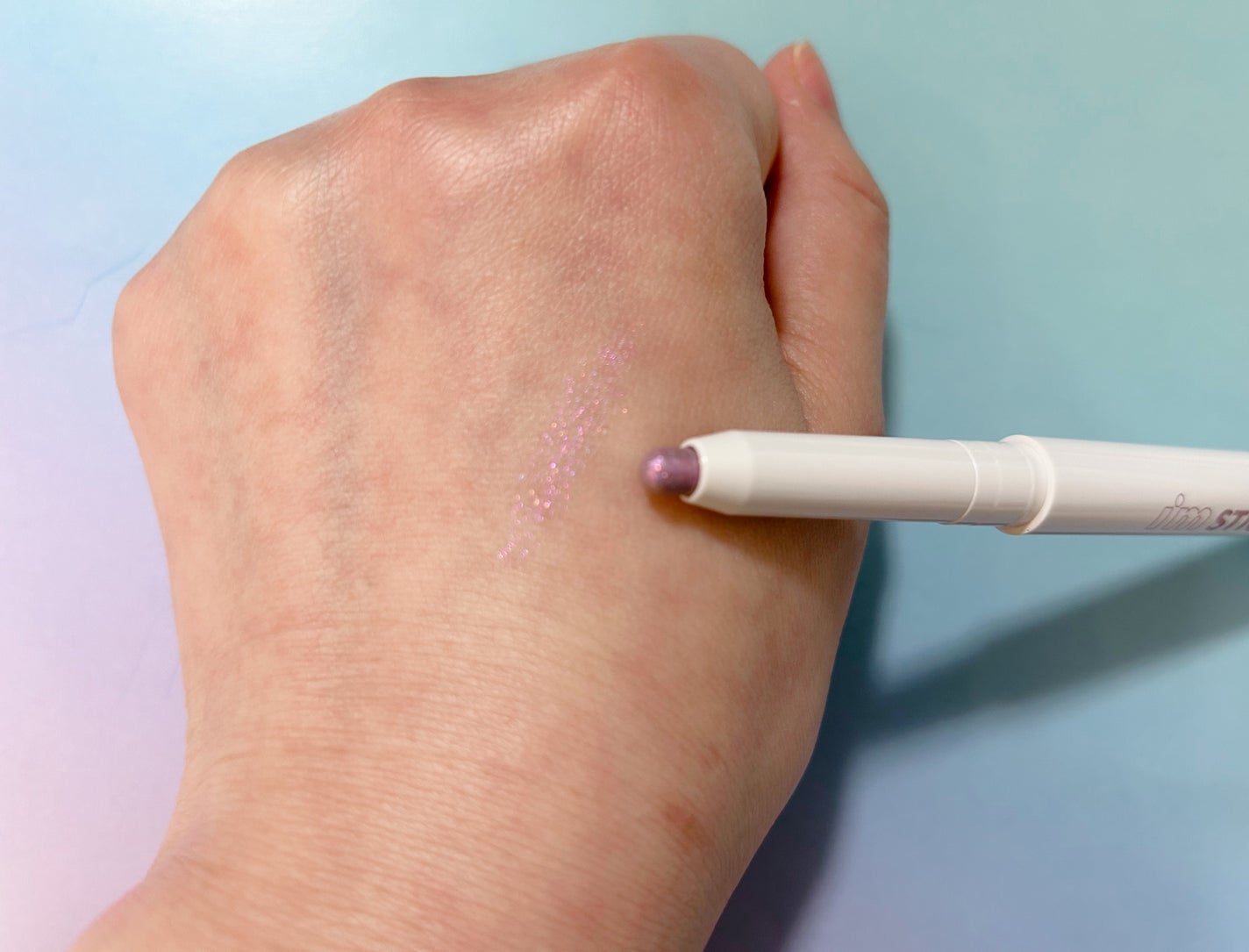 i'm Stick Shadow Glitterr/i’m meme/スティックアイシャドウを使ったクチコミ(3枚目)