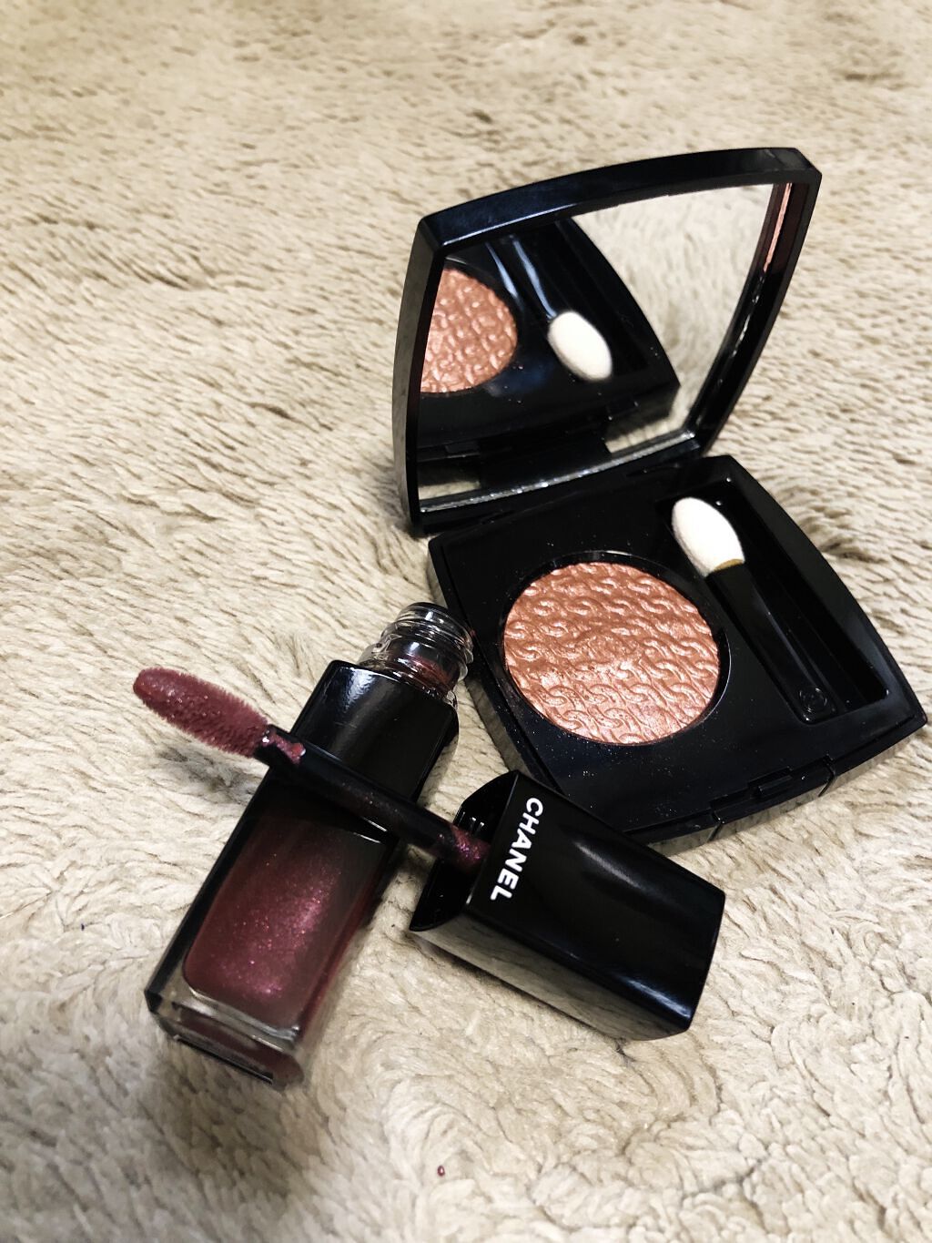 オンブル プルミエール プードゥル/CHANEL/単色アイシャドウを使ったクチコミ（2枚目）