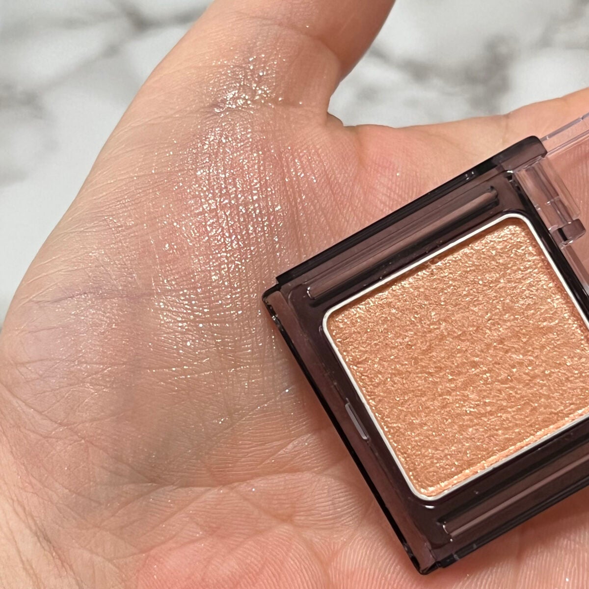 シアー グリッターアイズ/KiSS/単色アイシャドウを使ったクチコミ(3枚目)