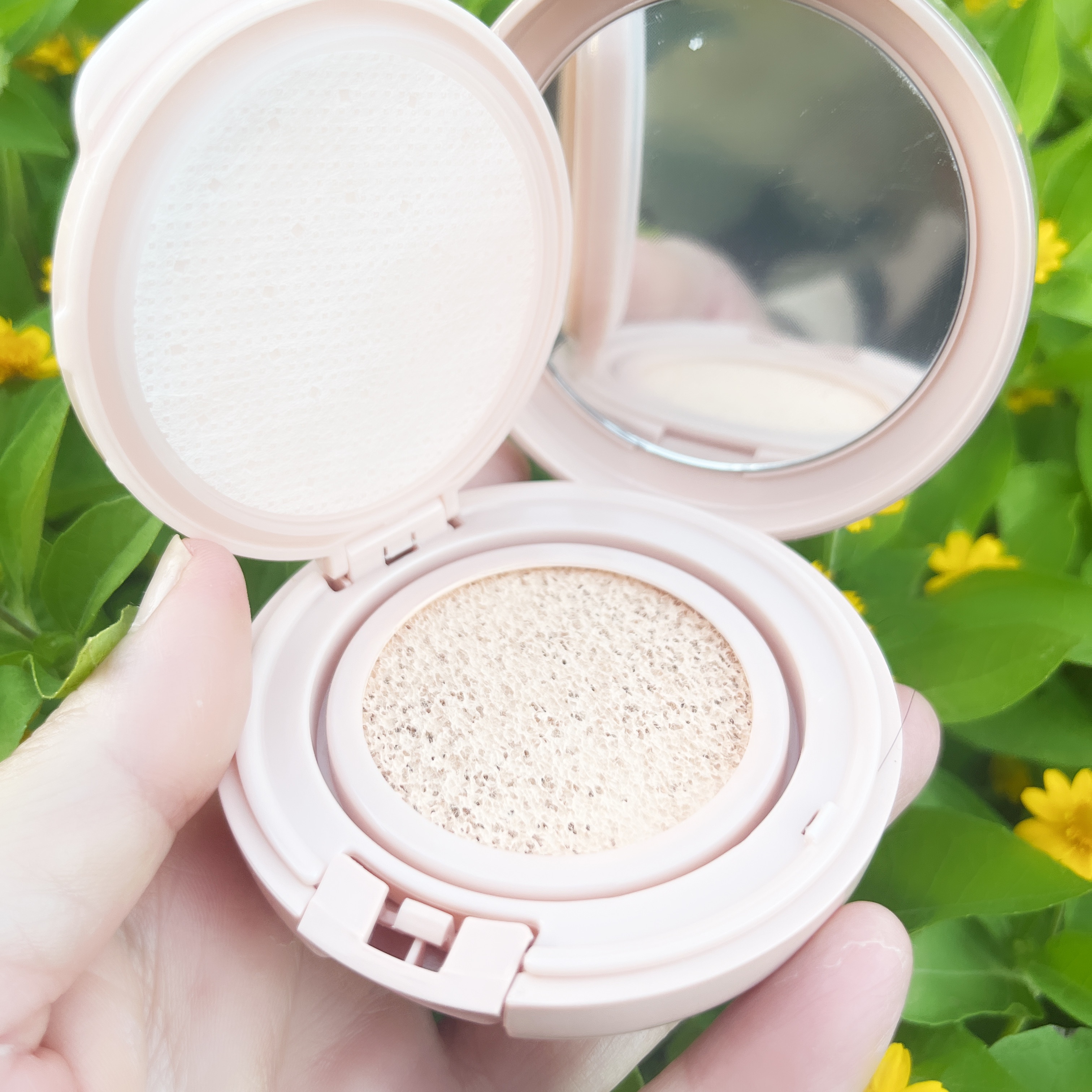 シースルー ヴェール コンパクト/PAUL & JOE BEAUTE/ファンデーションを使ったクチコミ（2枚目）