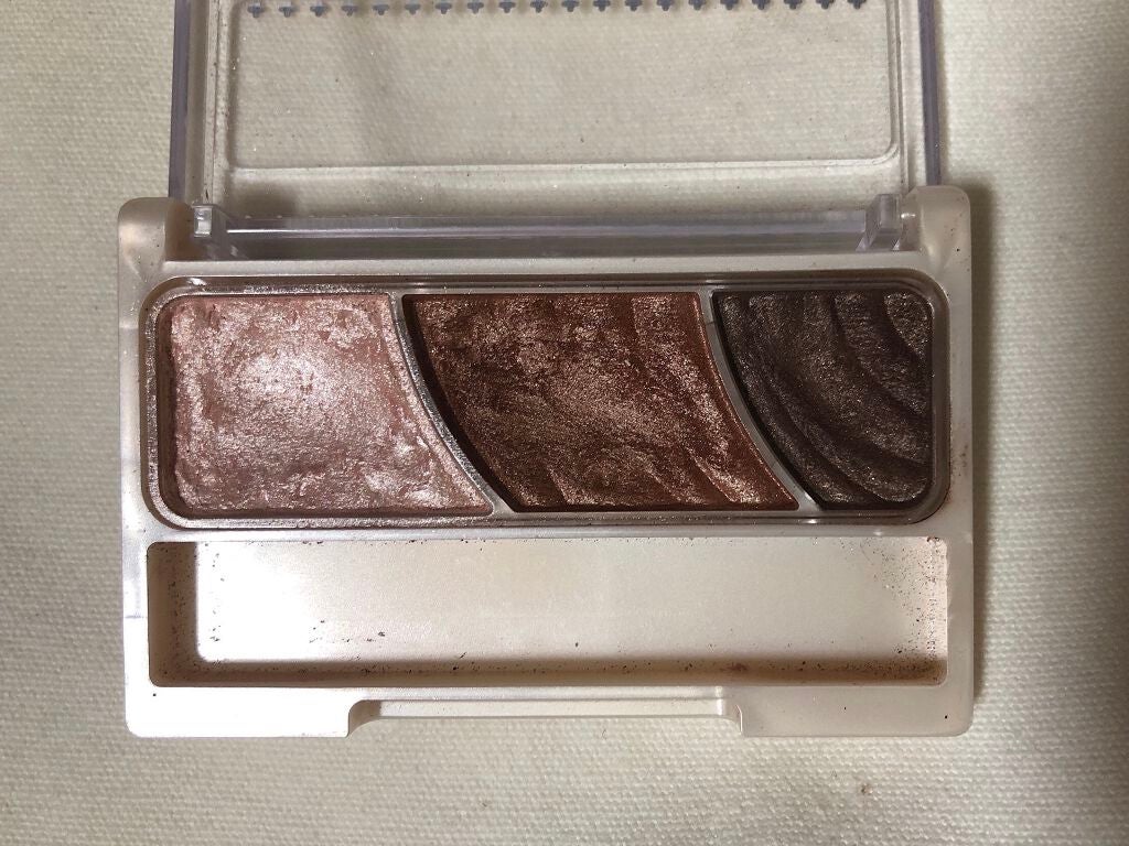 トーンアップアイシャドウ/CEZANNE/アイシャドウパレットを使ったクチコミ(3枚目)