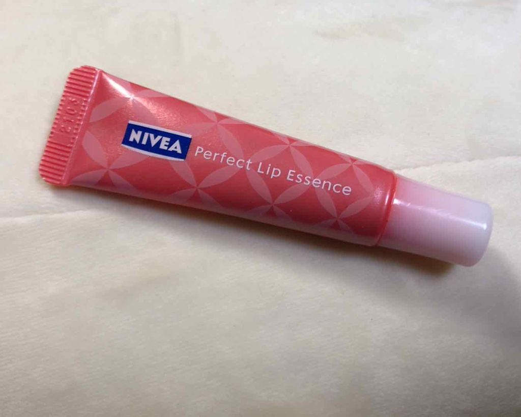 ナチュラルカラーリップ パーフェクトエッセンス/ニベア/リップケアを使ったクチコミ(3枚目)