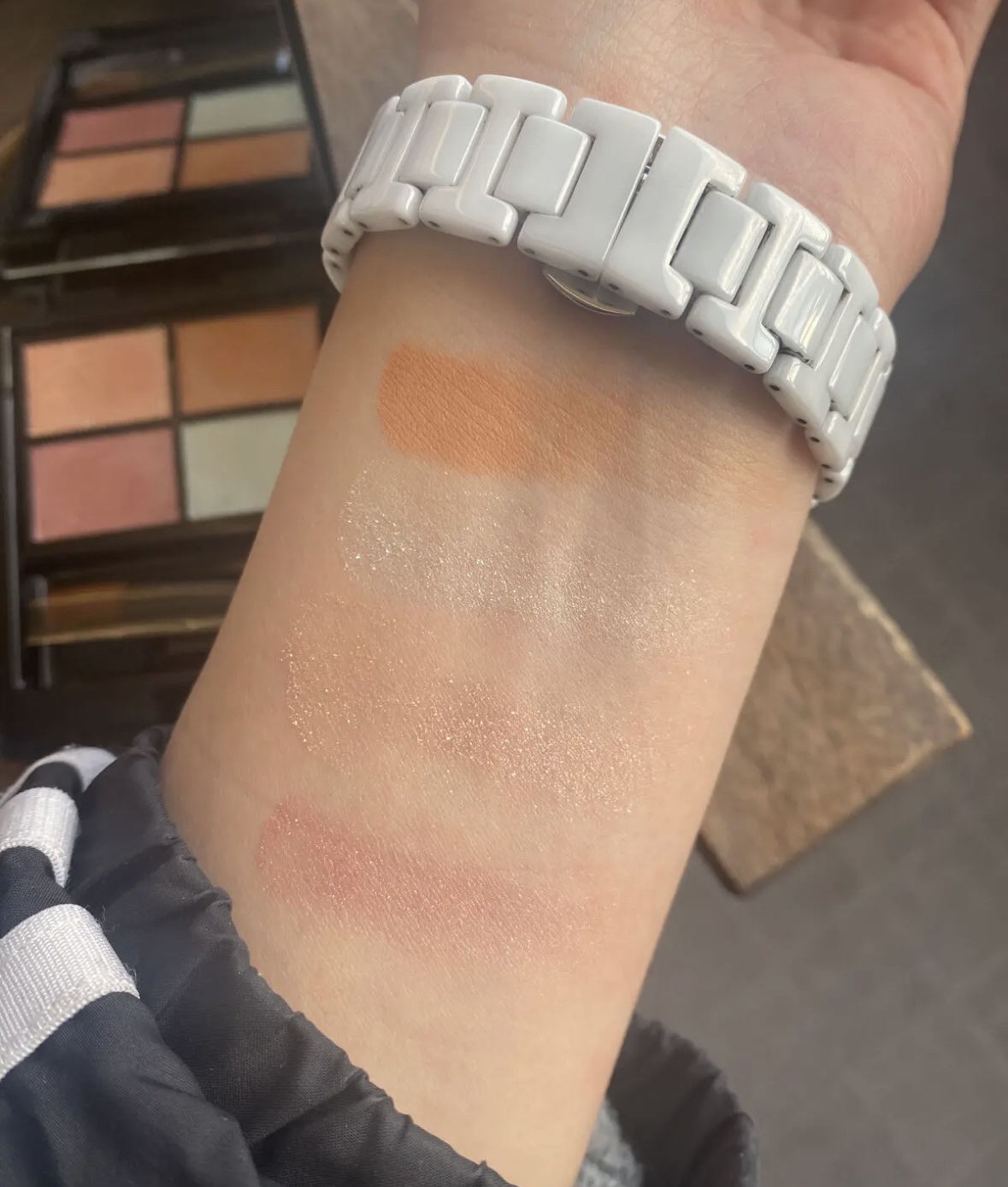 ミネラルクラッシィシャドー/エトヴォス/アイシャドウパレットを使ったクチコミ（3枚目）