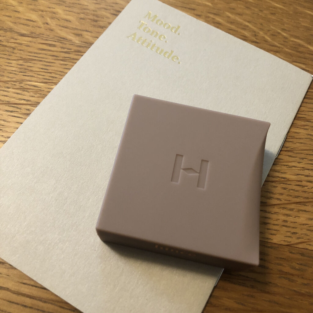 ニューデップスアイシャドウ SH004 アンフレーム/hince/単色アイシャドウを使ったクチコミ（1枚目）