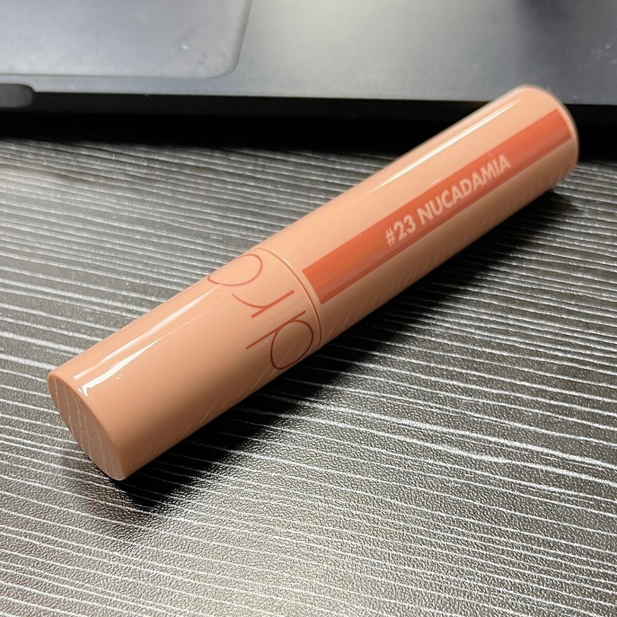 ジューシーラスティングティント/rom&nd/リップティントを使ったクチコミ(2枚目)