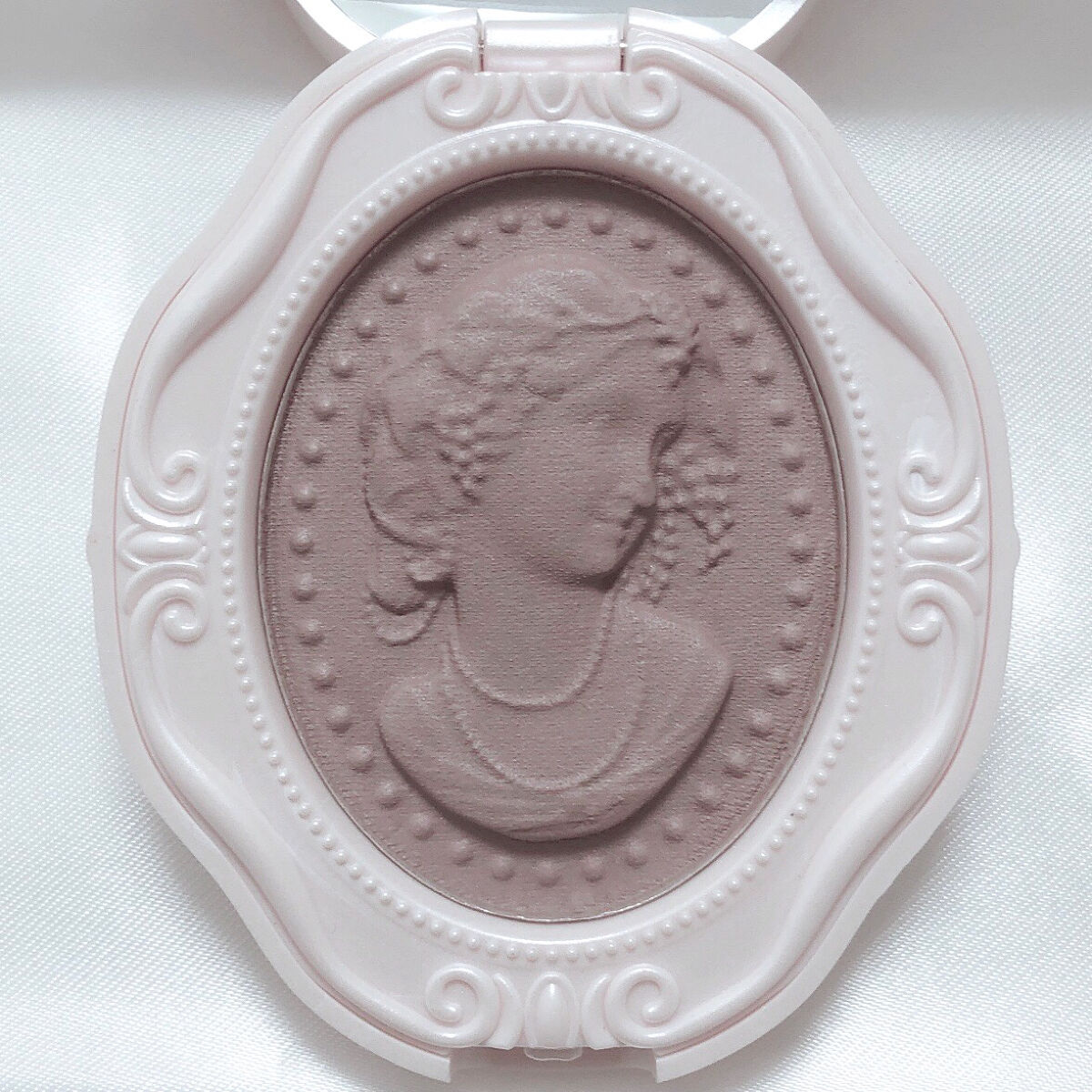 チークブラッシュパウダー / COLORROSE