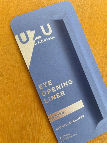 UZU BY FLOWFUSHIEYE 
OPENING LINER
WHITE

夏に活躍してくれそうなホワイトのアイライナーを購入しました！
二重の線の延長に書くのがおすすめ！

 #オンライン映え