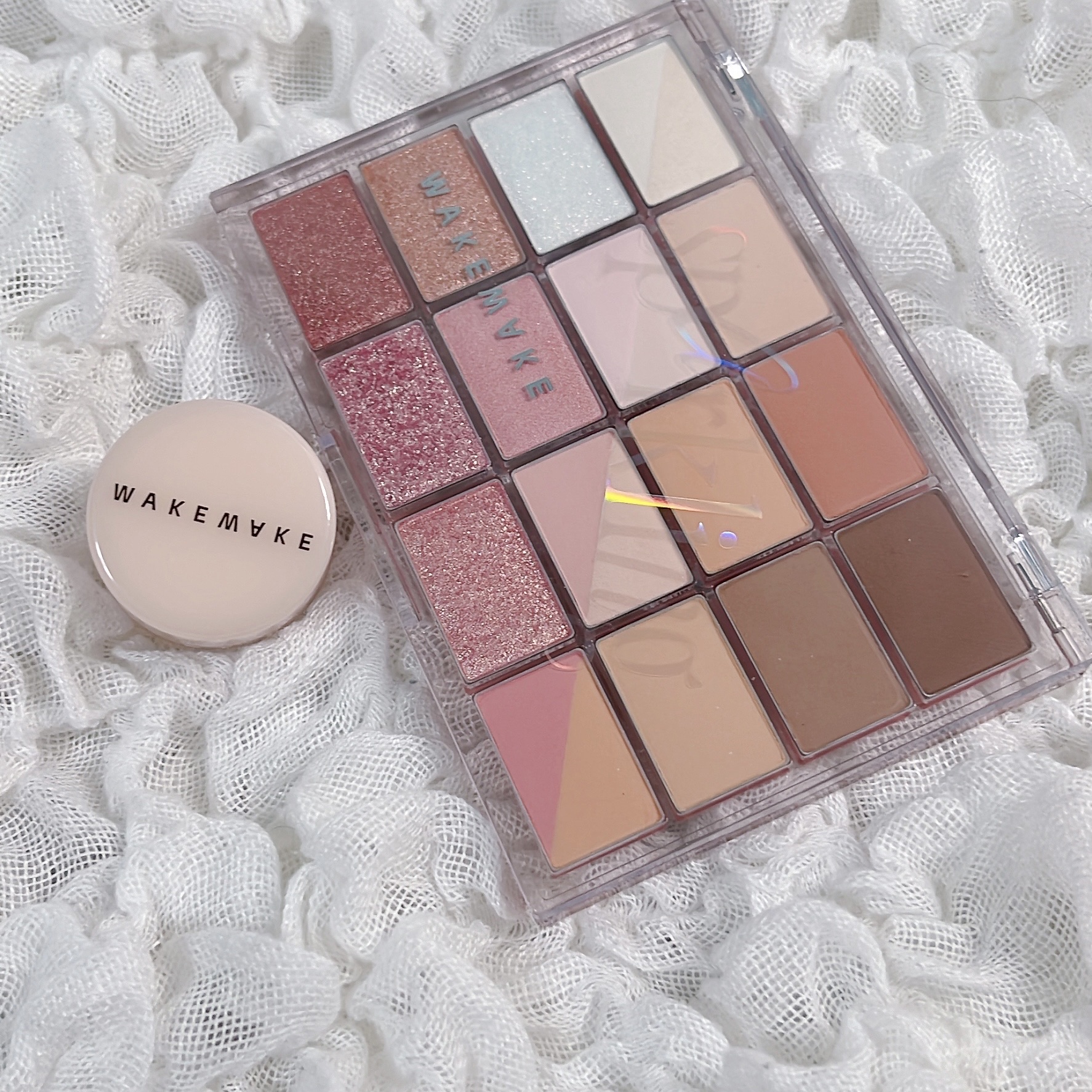 ソフトブラーリングアイパレット/wakemake/アイシャドウパレットを使ったクチコミ（2枚目）