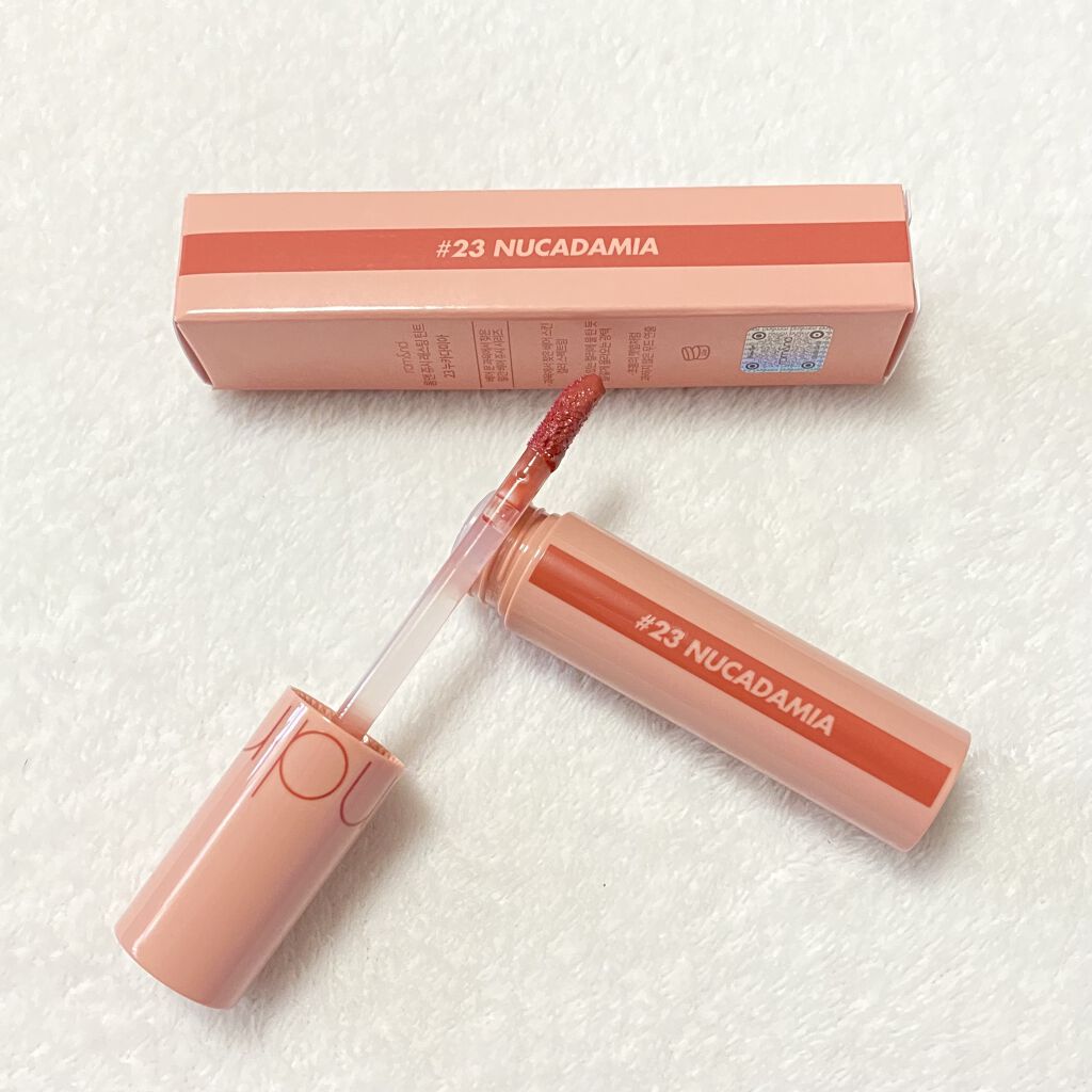 ジューシーラスティングティント/rom&nd/リップティントを使ったクチコミ（2枚目）