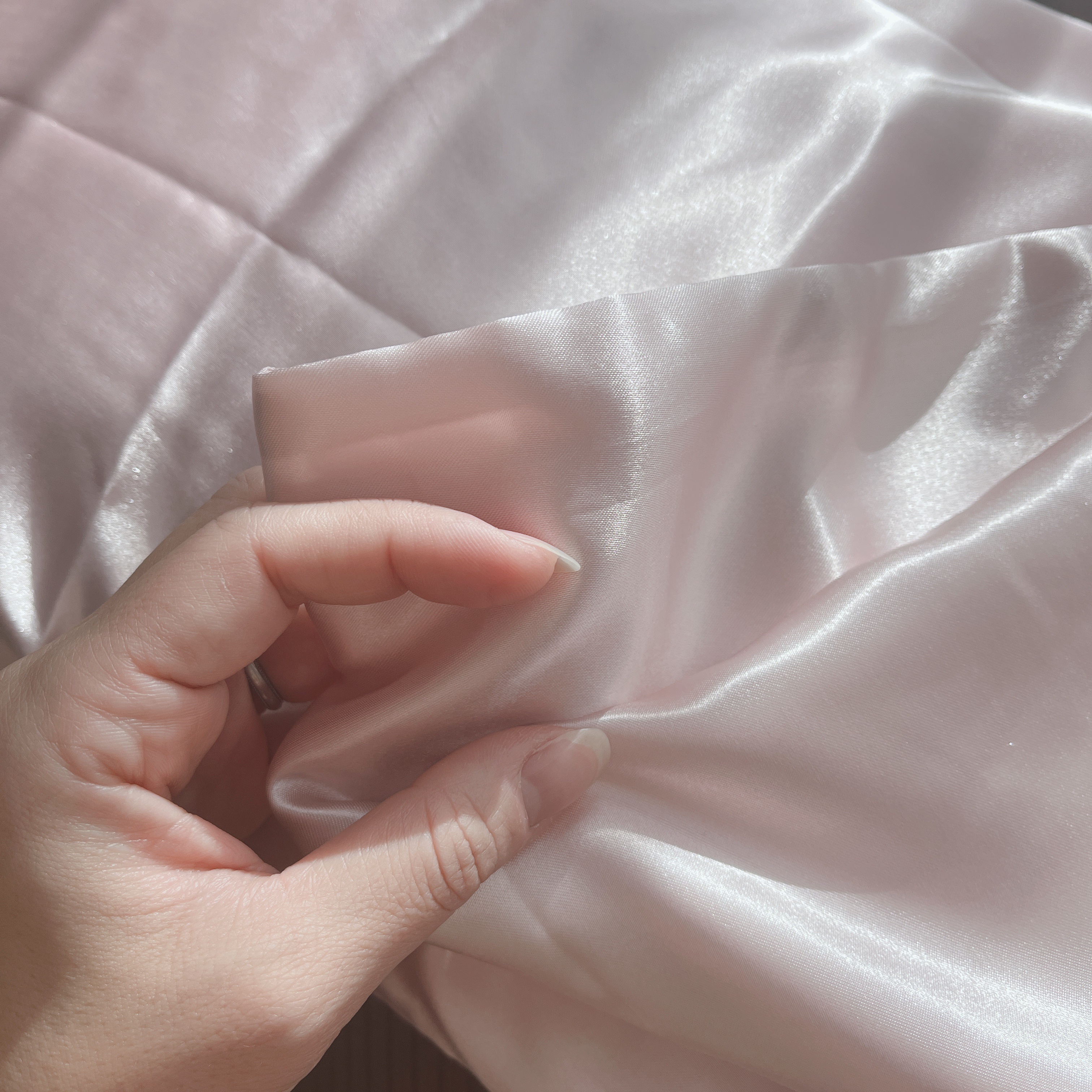 シルクの枕カバー/エアロシルク/ヘアケアグッズを使ったクチコミ（1枚目）