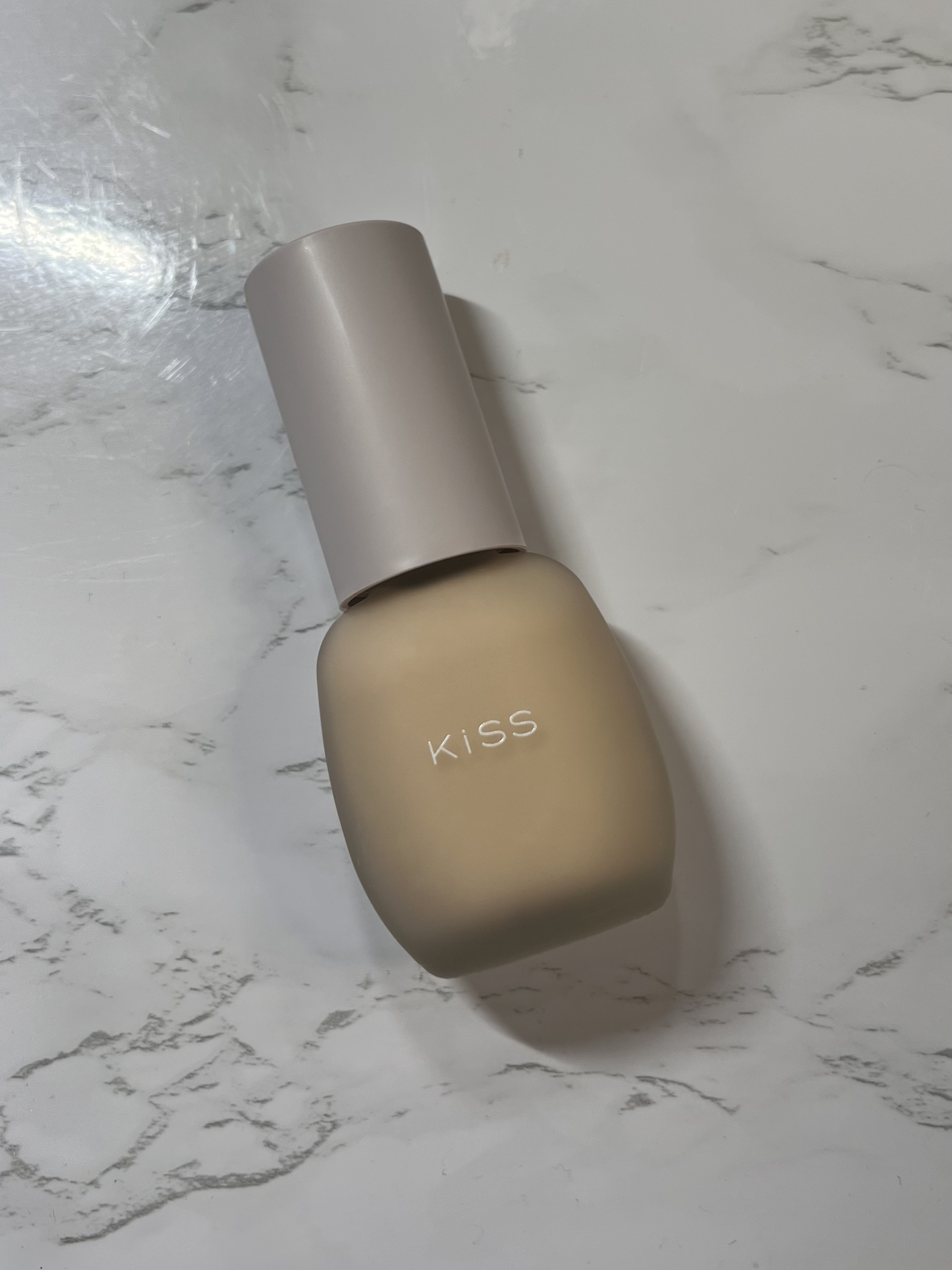 ミルキッシュガラスファンデ 04 オークル/KiSS/リキッドファンデーションを使ったクチコミ（1枚目）