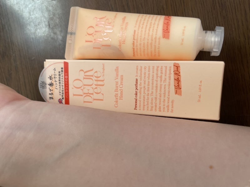 カラーフィットハンドクリーム/ロダレット/ハンドクリームを使ったクチコミ(3枚目)