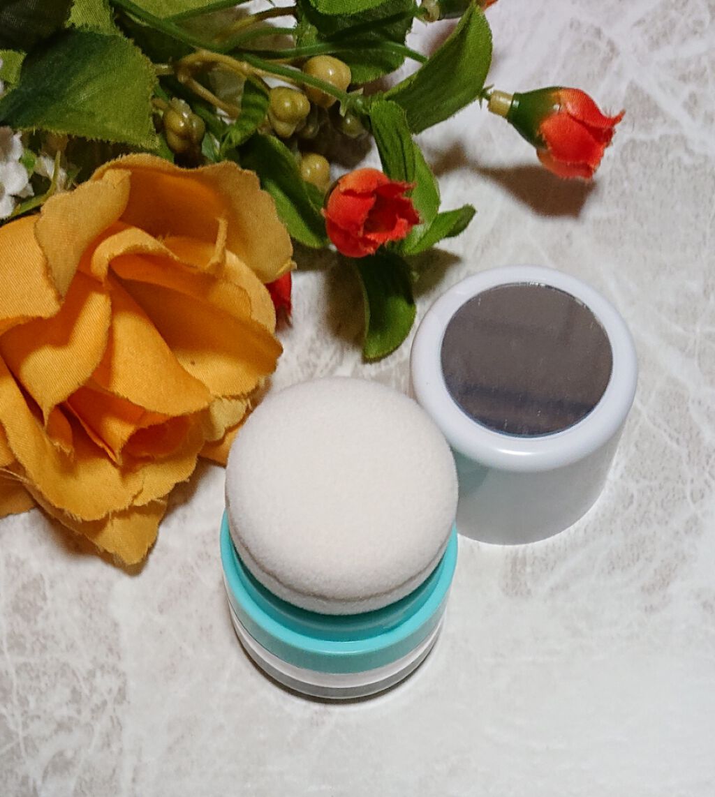 ihana WHITE スキンケアVCスノーパウダー/IHANA/ルースパウダーを使ったクチコミ(3枚目)