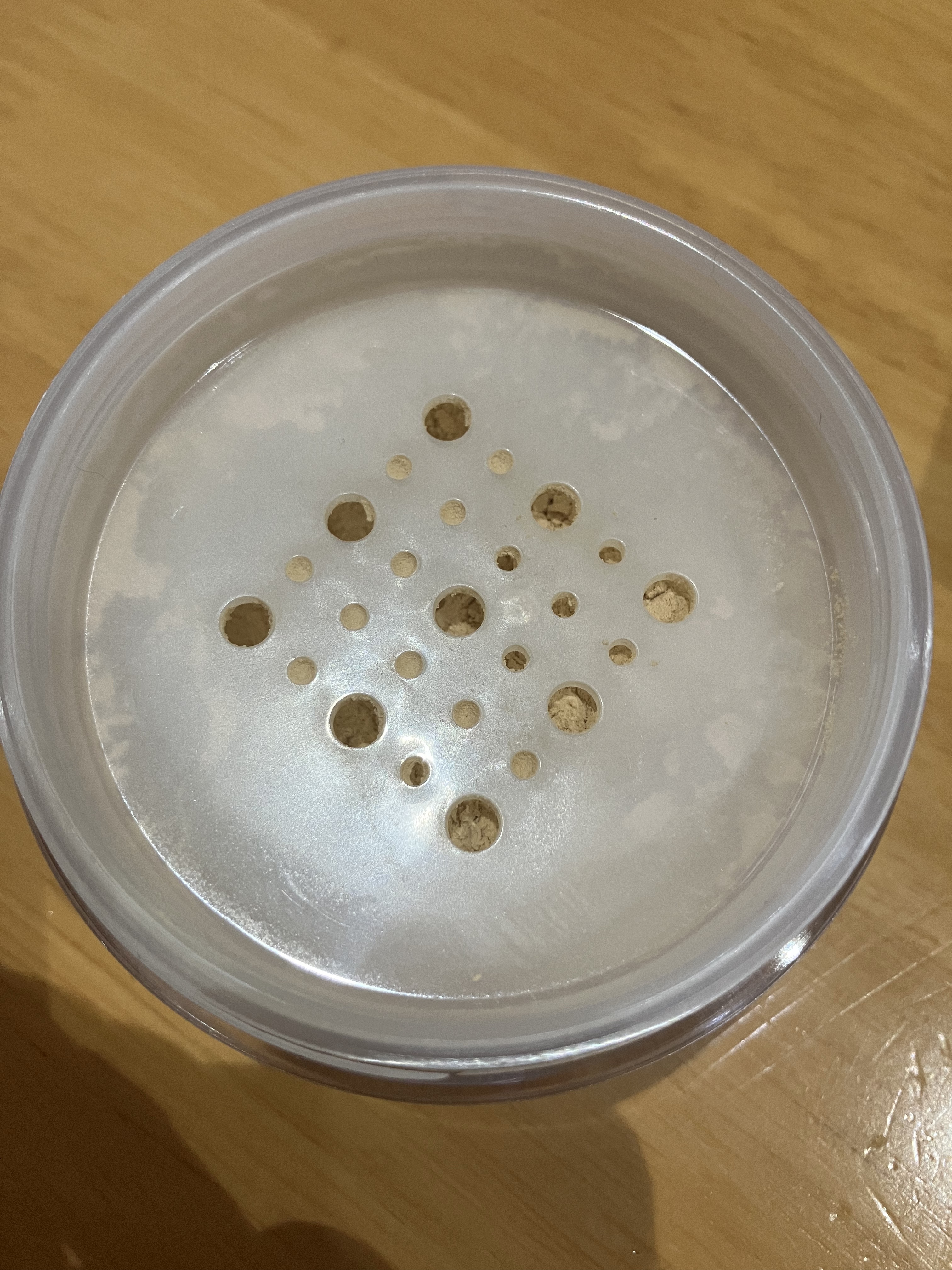 フィニッシングパウダー マット 766 オークル/チャコット・コスメティクス/ルースパウダーを使ったクチコミ（3枚目）