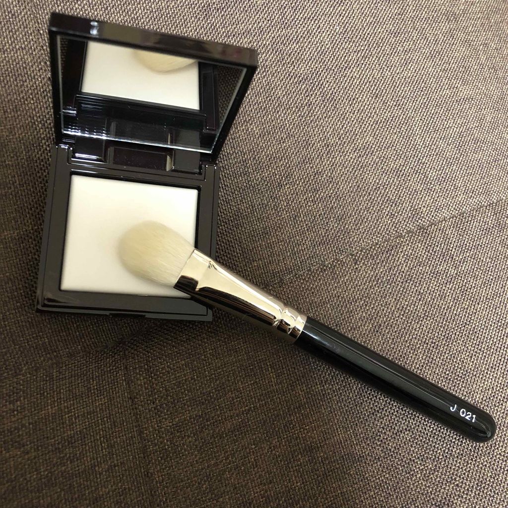 シークレット ブラーリング パウダー フォー アンダー アイズ/ローラ メルシエ/プレストパウダーを使ったクチコミ(1枚目)