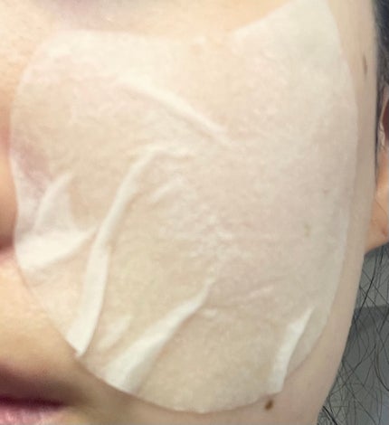 yukaku0130 on LIPS 「ツボクサエキス配合で肌の鎮静が早いです。エンボス加工ではないで..」(4枚目)