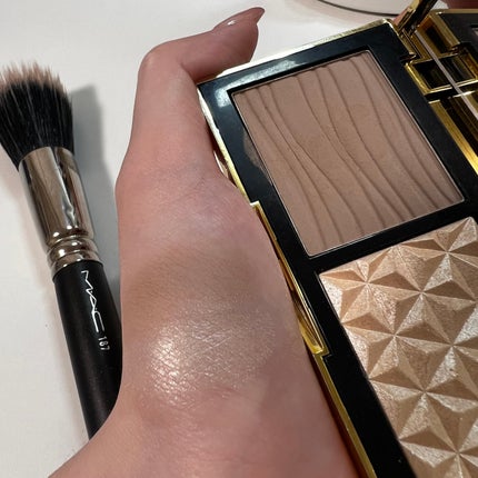 スカルプト&グロウ デュオ ハイライト&コントアーパレット/M・A・C/プレストパウダーを使ったクチコミ(2枚目)