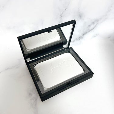 ライトリフレクティングセッティングパウダー　プレスト　N/NARS/プレストパウダーを使ったクチコミ（3枚目）