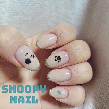 SNOOPY NAIL🐶
.

プチプラセルフジェルネイル✨
NAILTOWNさんのバーチャルカラージェルでやってみました✨✨

ベースカラーは、バーチャルベージュのワンカラー で仕上げて最近流行りのガ