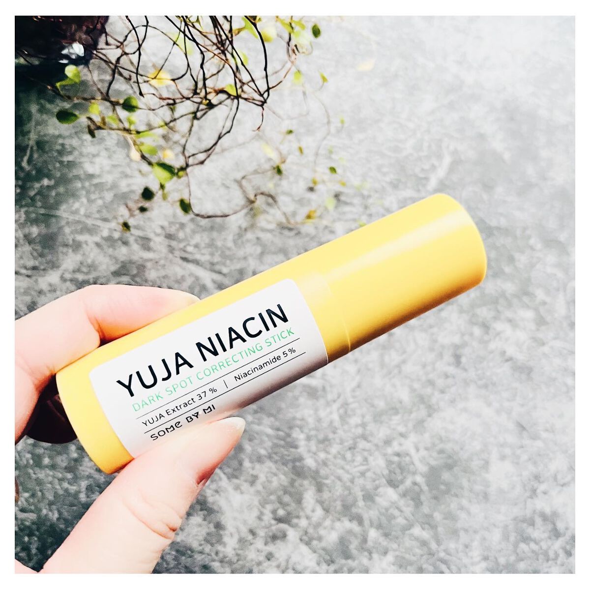 ゆずナイアシンダークスポットコレックティングスティック/SOME BY MI/美容液を使ったクチコミ（2枚目）