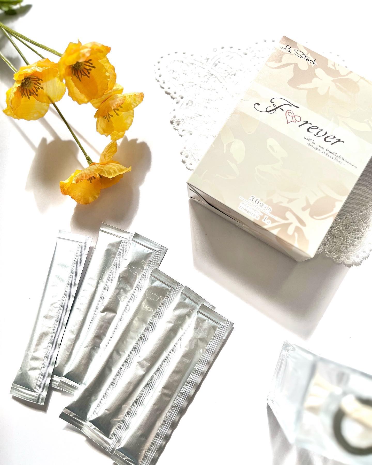 これ1本でフルサポート🫶🏻𓈒𓏸︎︎︎︎
⁡
　
⁡
⋱ ✩le.stock ル・ストック⭐︎ ⋰
⁡
美容と健康をトータルでサポートしてくれる
美容サプリ♪
１本に１７種の有用成分と１０９種の
植物発酵エキスがギュッと凝縮したゼリー