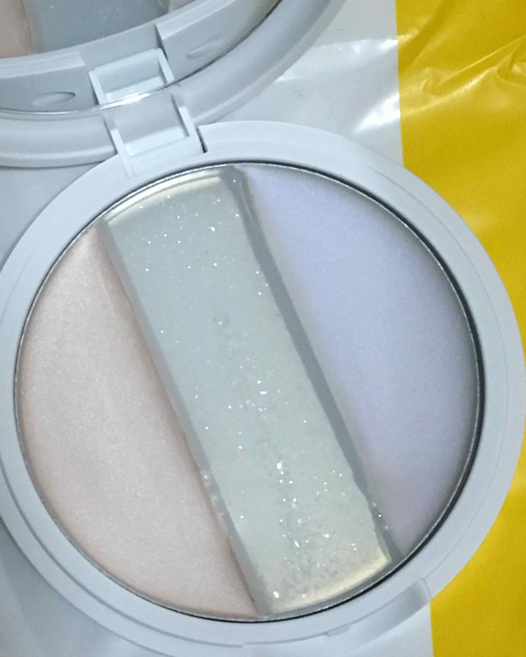 アートクラス バイ ロダン ルミネージュ バーニッシュ/too cool for school/プレストパウダーを使ったクチコミ(2枚目)