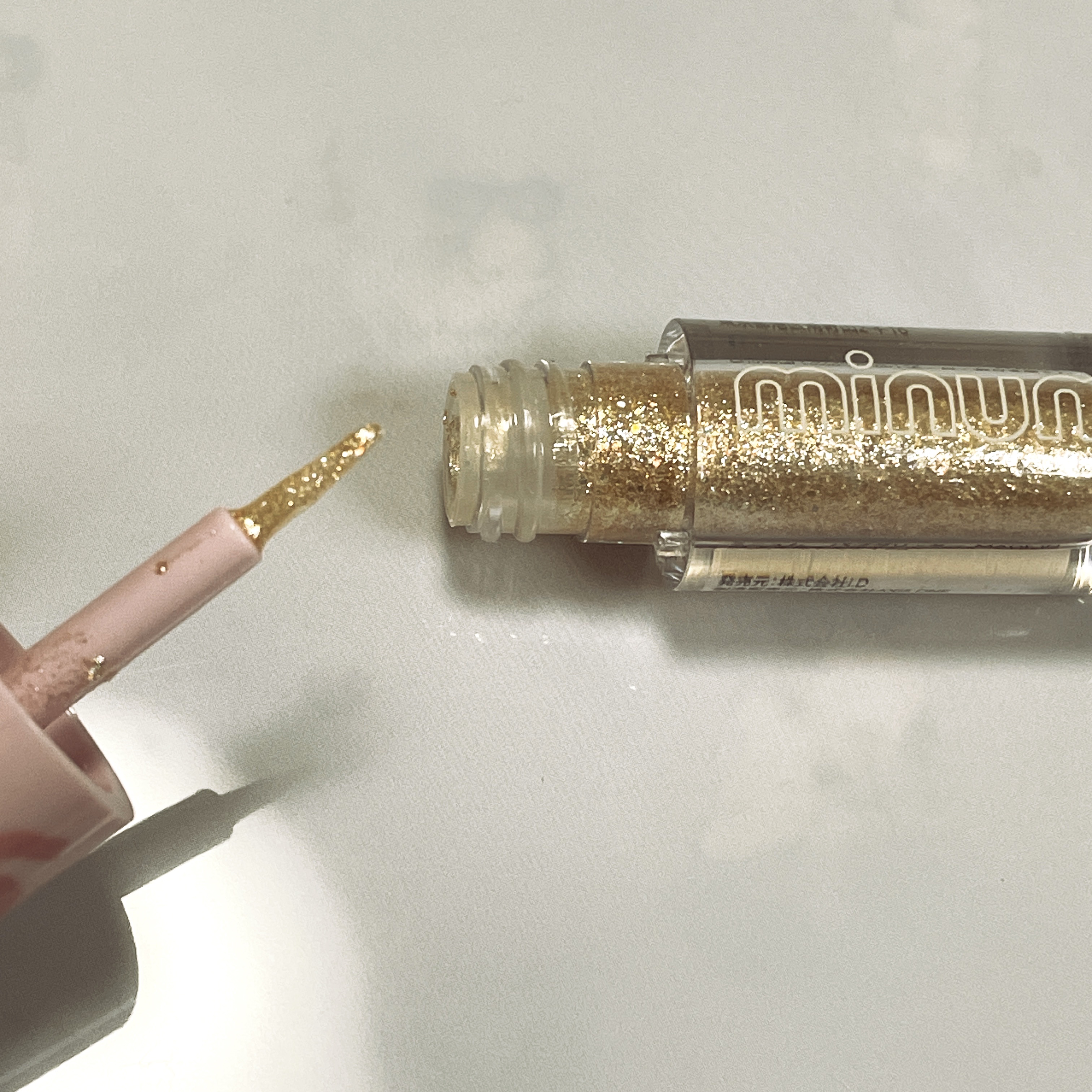 ミニュム バブグリッター 03 ときめきミルキーベージュ/minum/グリッターを使ったクチコミ（3枚目）