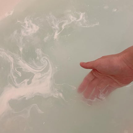 ボヌール バスエッセンス ジャスミンブルーの香り/ダイアン/保湿系入浴剤を使ったクチコミ(4枚目)