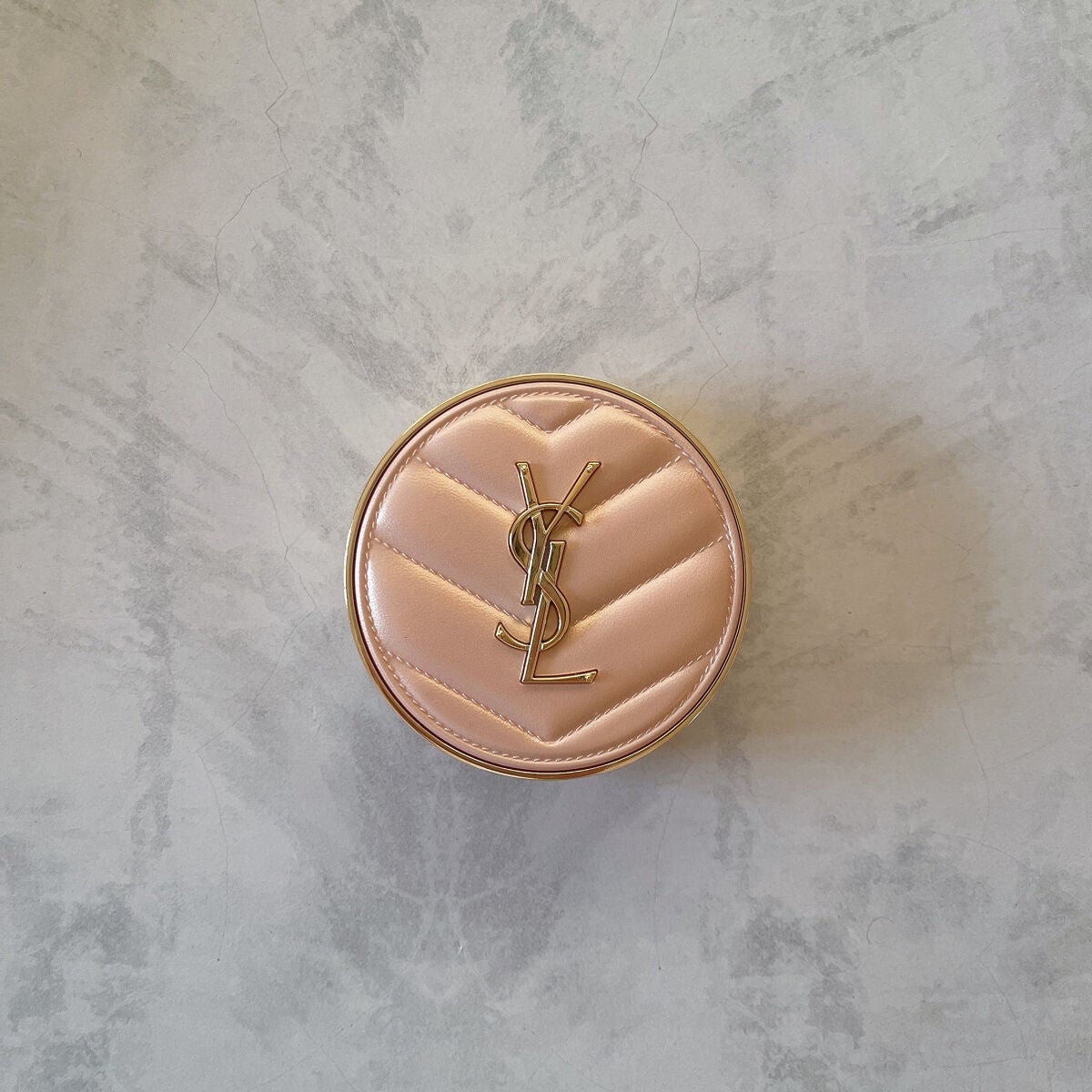 ラディアント タッチ グロウパクト/YVES SAINT LAURENT BEAUTE/クッションファンデーションを使ったクチコミ(1枚目)