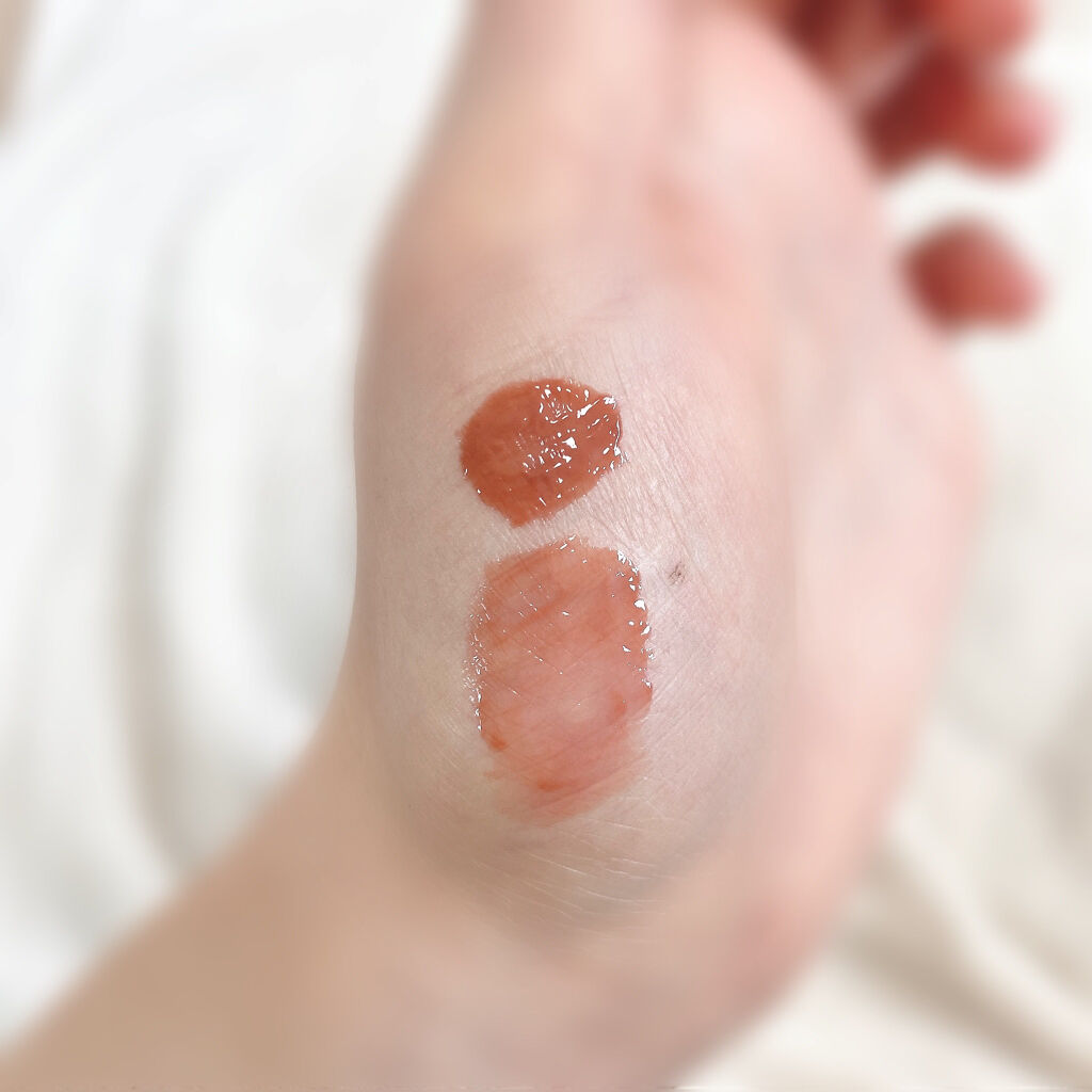 ジューシーラスティングティント/rom&nd/リップティントを使ったクチコミ（2枚目）