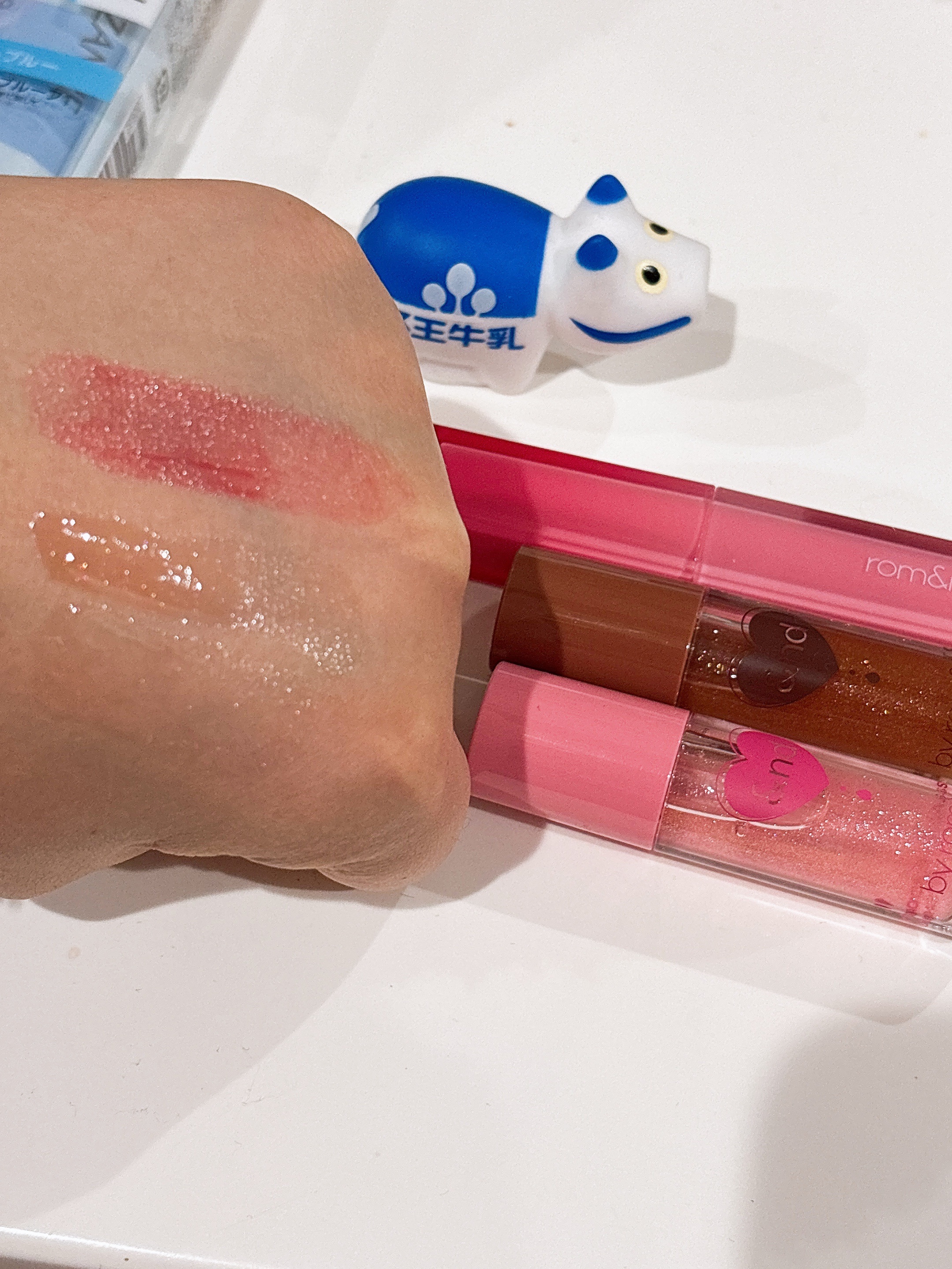 グラッシーコーティンググロス/&nd by rom&nd/リップグロスを使ったクチコミ（2枚目）