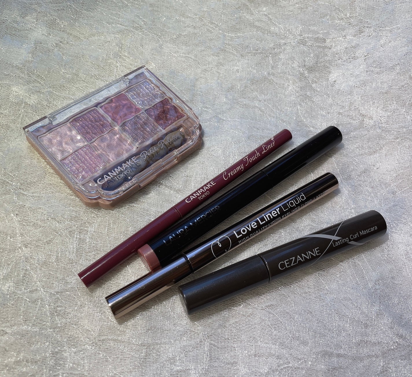 キャビアスティック アイカラー/ローラ メルシエ/スティックアイシャドウを使ったクチコミ(3枚目)