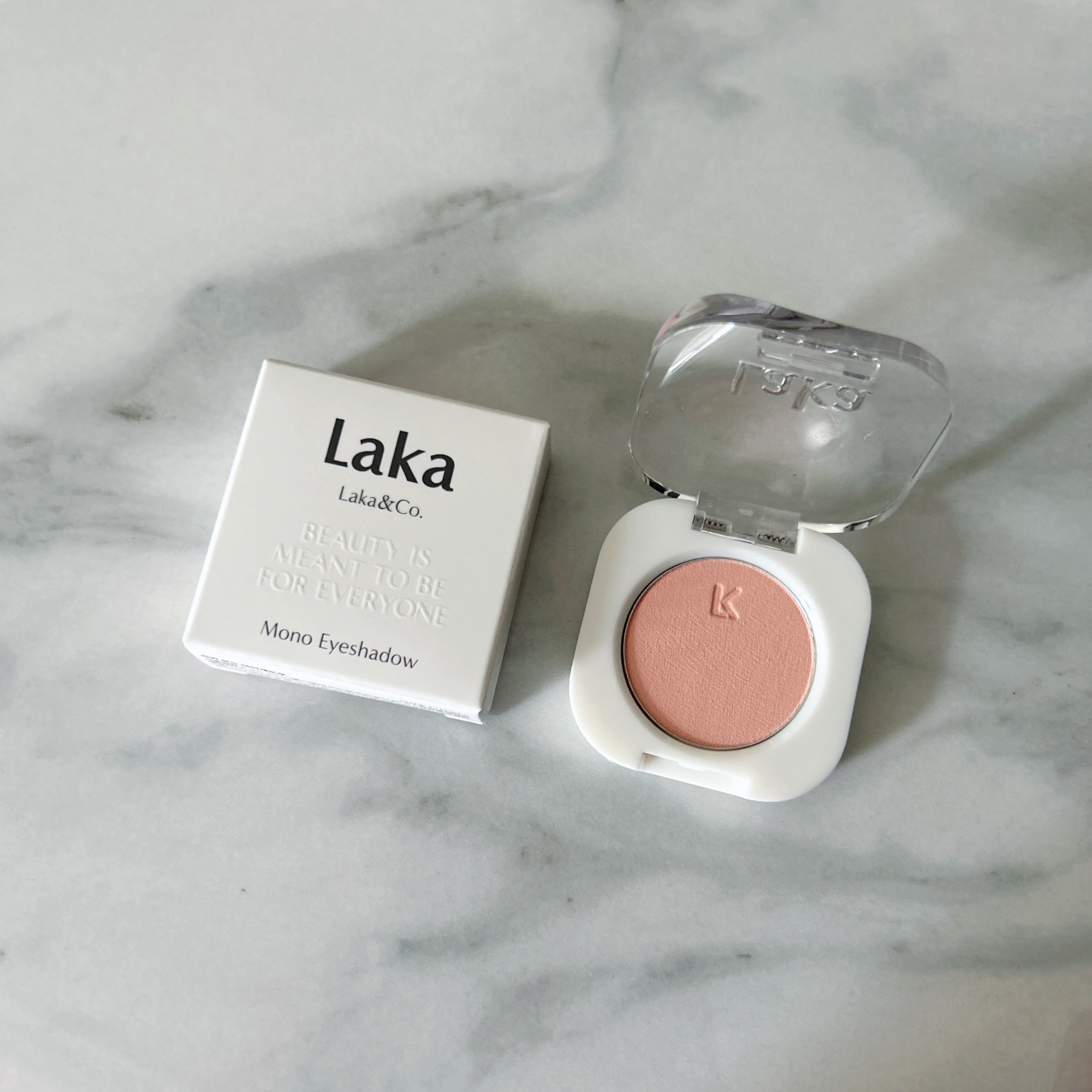 モノアイシャドウ/Laka/単色アイシャドウを使ったクチコミ（1枚目）