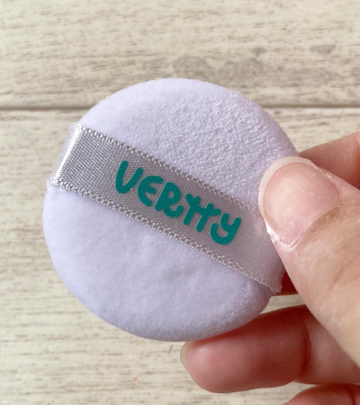 モイスチャーピンクブラーパウダー/Vertty/ルースパウダーを使ったクチコミ（3枚目）