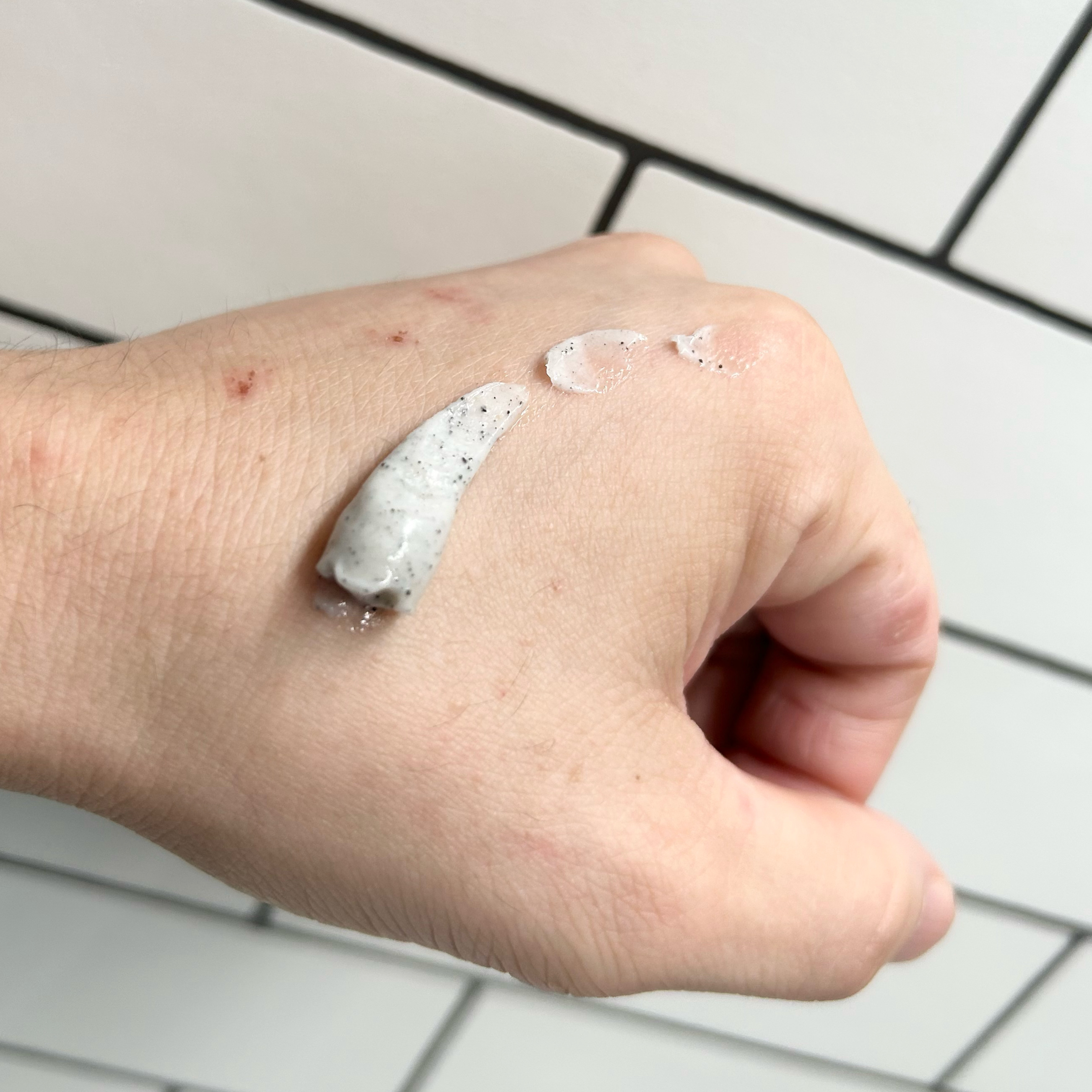 スイサイ ビューティクリア ブラックスクラブウォッシュ/suisai/スクラブ・ゴマージュを使ったクチコミ（3枚目）