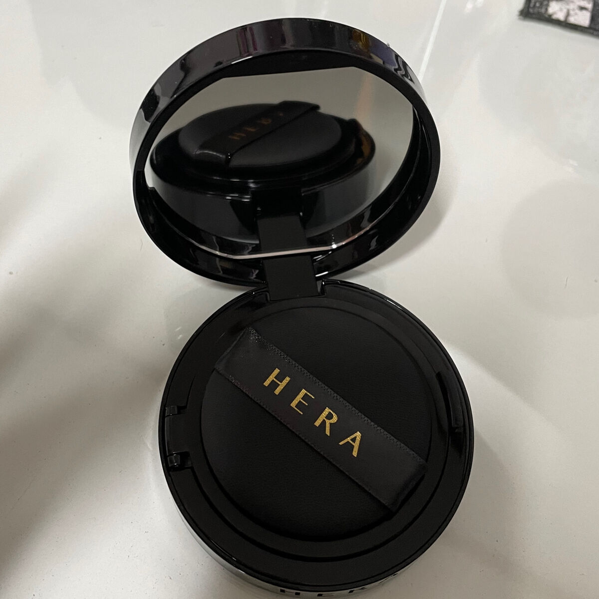 ブラック クッション/HERA/クッションファンデーションを使ったクチコミ（2枚目）