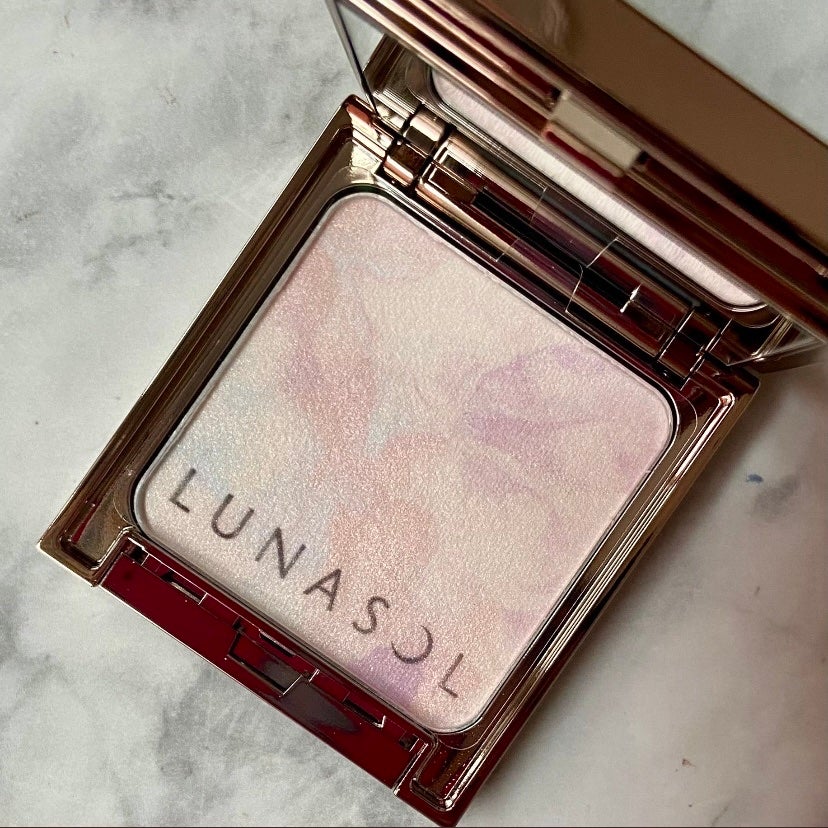 マージングフェースグロウ/LUNASOL/プレストパウダーを使ったクチコミ(1枚目)