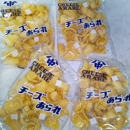 ピー on LIPS 「#DAISO小さくなって2個で108円税込#チーズあられ前は大..」(4枚目)