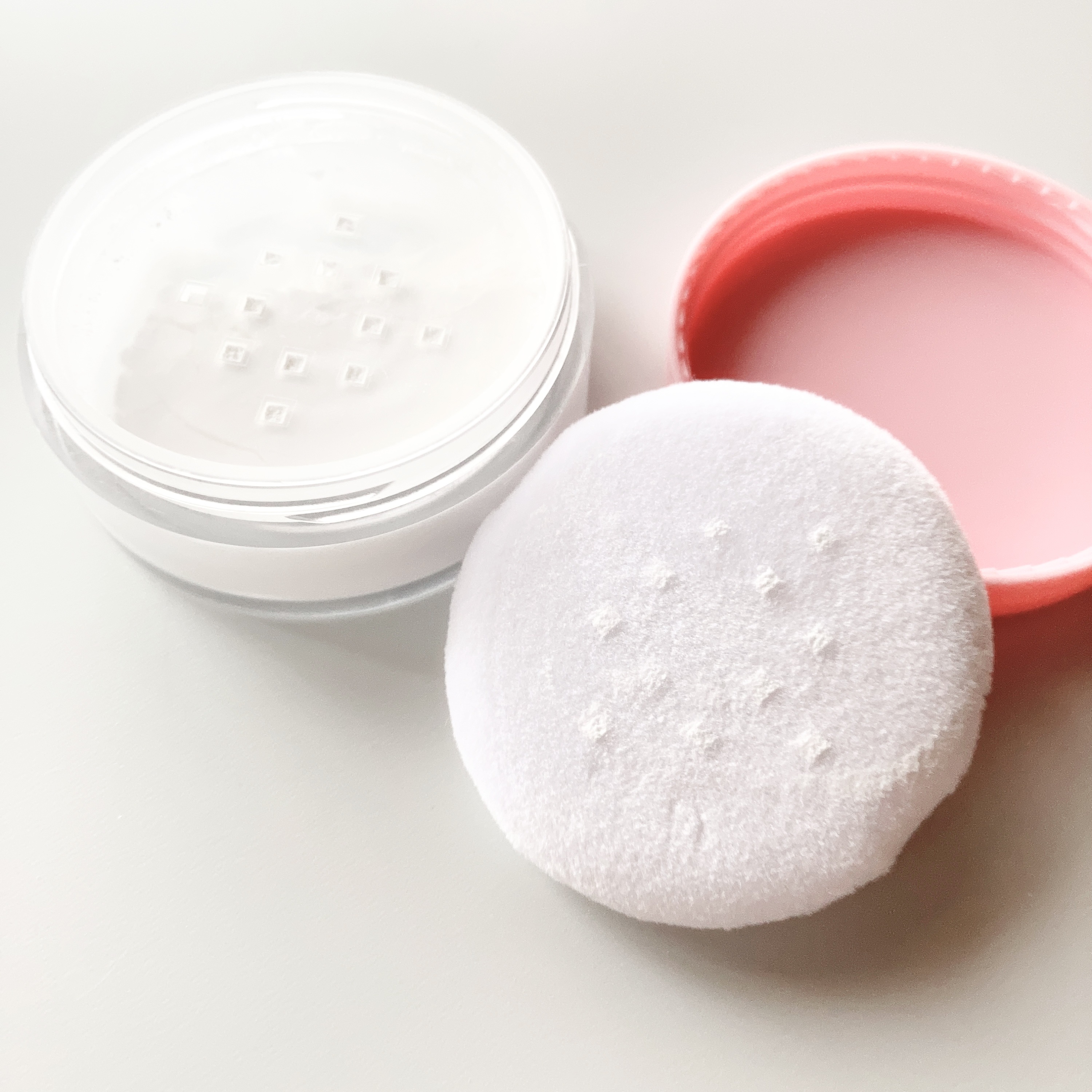 SHAVID ノーセバムパウダー/SHAVID/ルースパウダーを使ったクチコミ（3枚目）