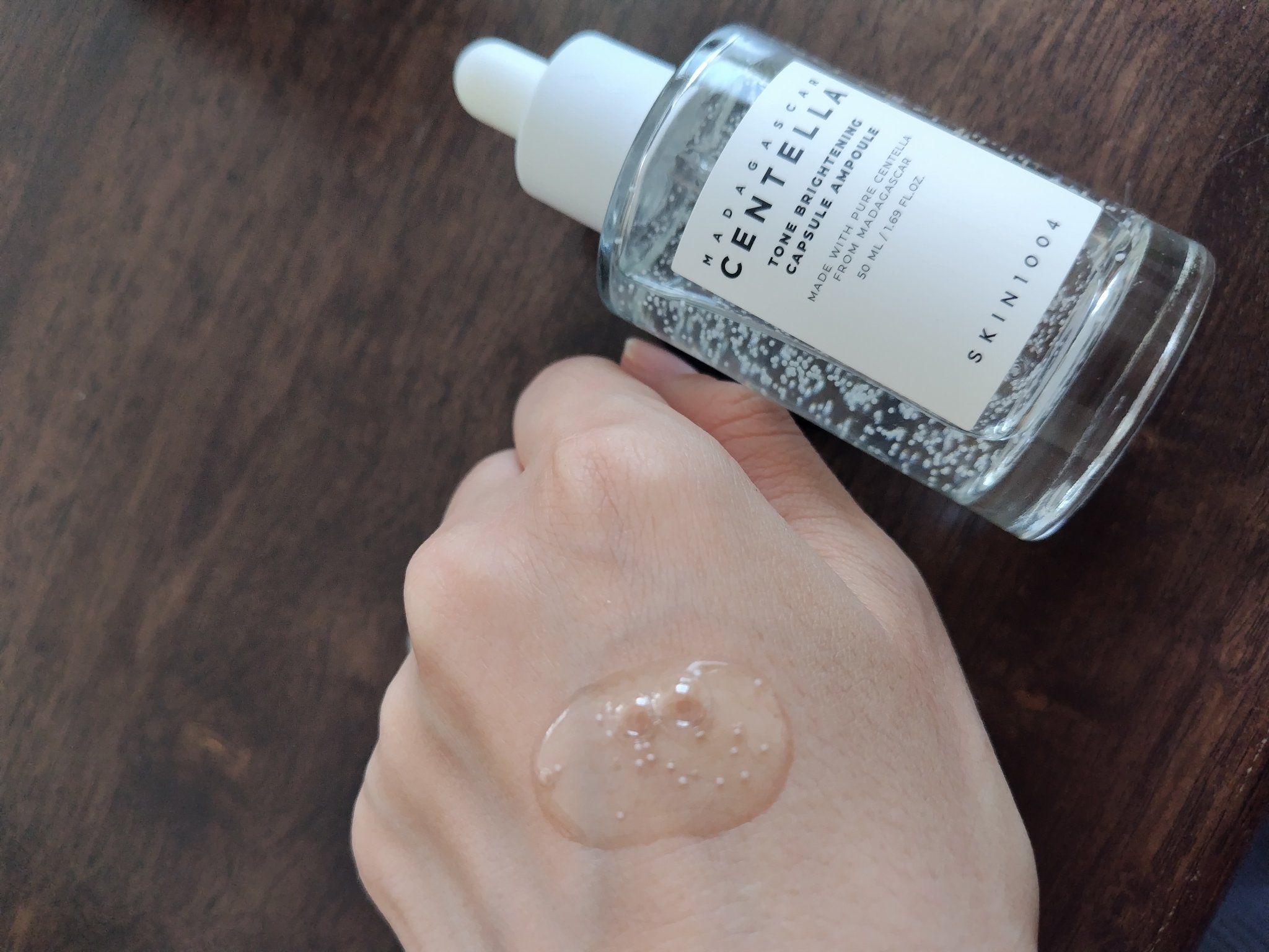 トーンブライトニング カプセルアンプル/SKIN1004/美容液を使ったクチコミ（2枚目）