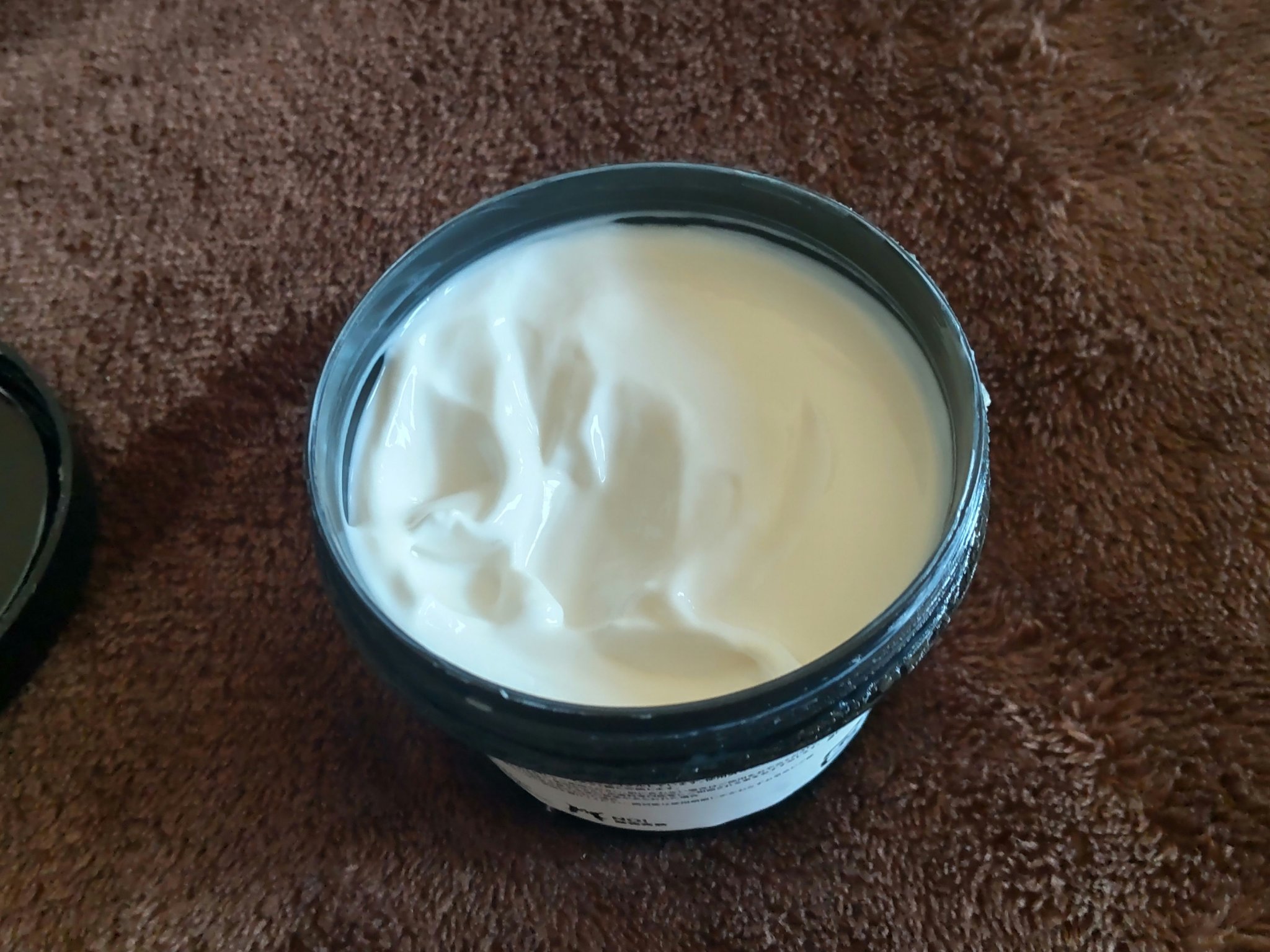 ヘルピングハンド/ラッシュ/ハンドクリームを使ったクチコミ（2枚目）