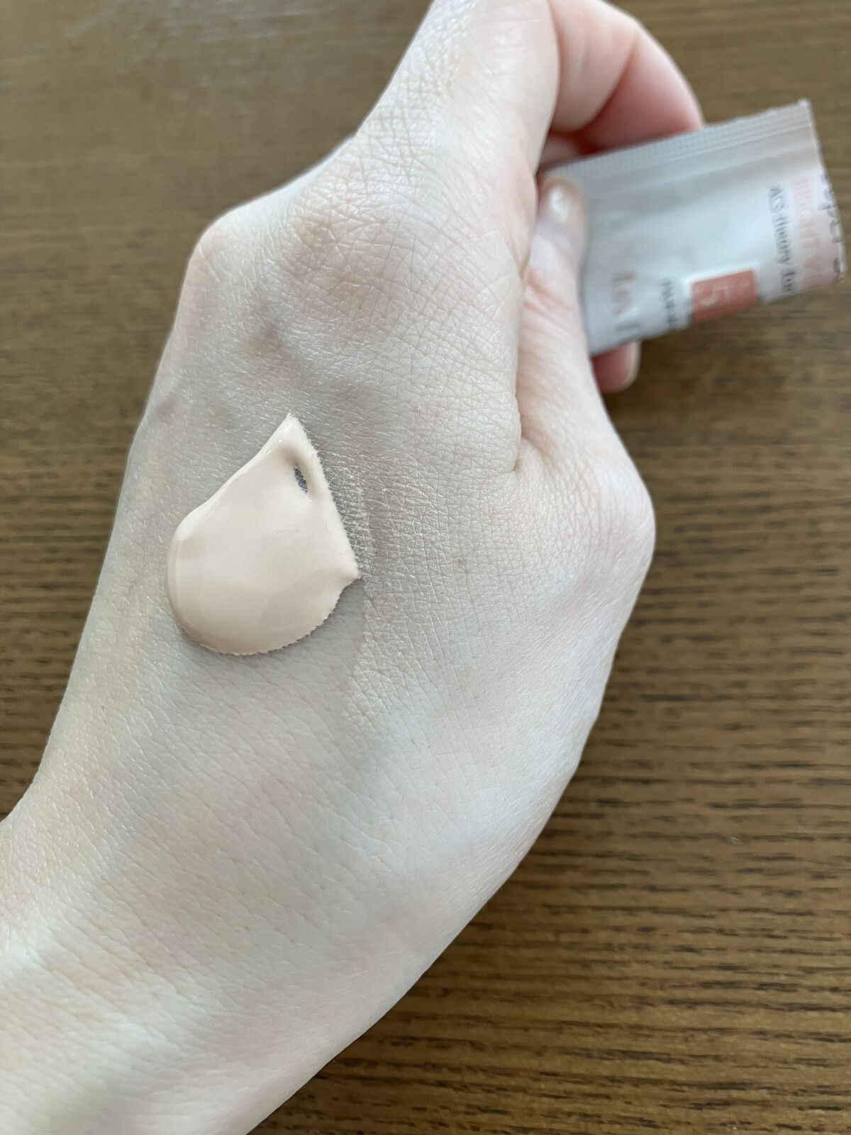 スーパーサンシールド  EX＜R＞/ACSEINE/日焼け止めクリームを使ったクチコミ（3枚目）