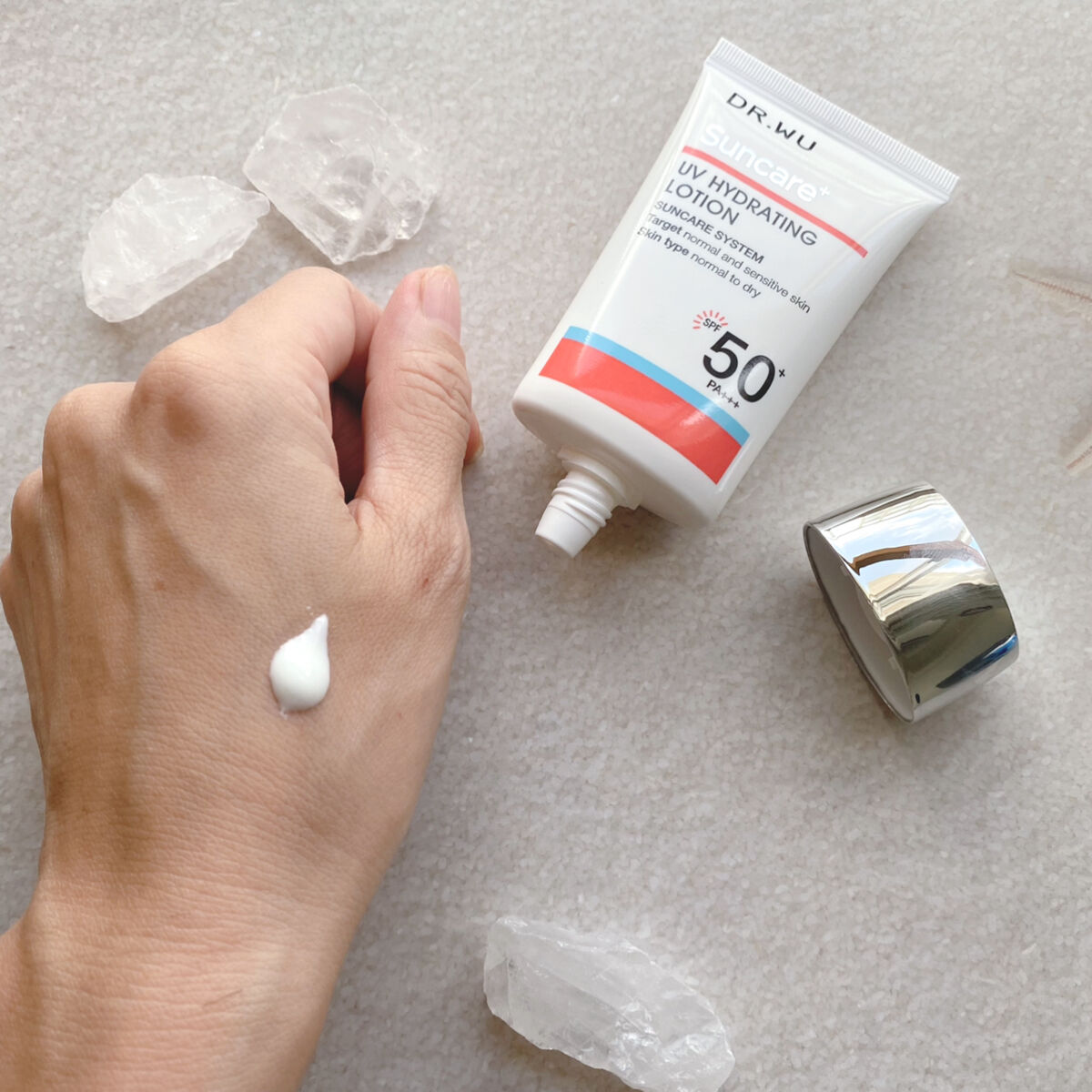 サンスクリーン+  モイスト日焼け止め＜日焼け止め＞/DR.WU/日焼け止めクリームを使ったクチコミ（2枚目）