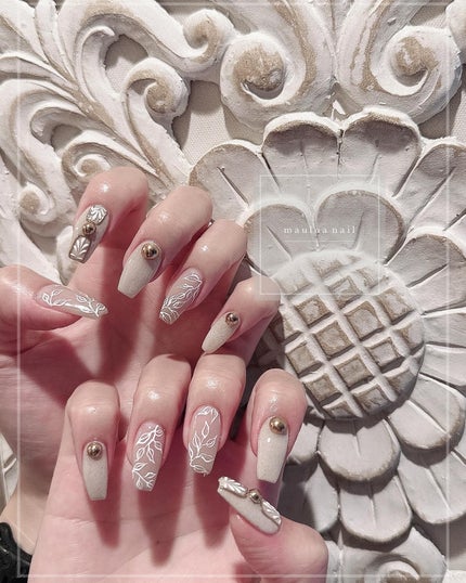 #お花ネイル,#ネイル,#アートネイル,#タイル柄ネイル,#マーブルネイル,#リングネイル,#タイルネイル,#マットネイル,#ミラーネイル,#手書きアートネイル,#ハートネイル,#パーツネイル,#ベージュネイル,#マーブルネイル,#夏ネイル,#天王寺ネイルのネイルデザイン