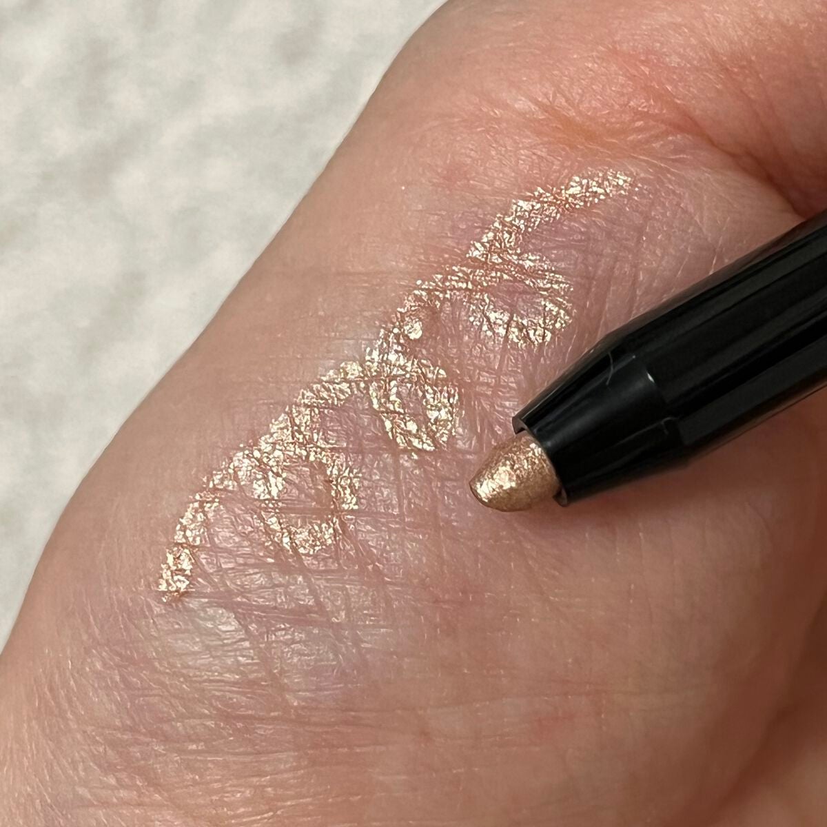 ロングラスティングマットティント/LIPHIP(リップヒップ)/リップティントを使ったクチコミ(4枚目)