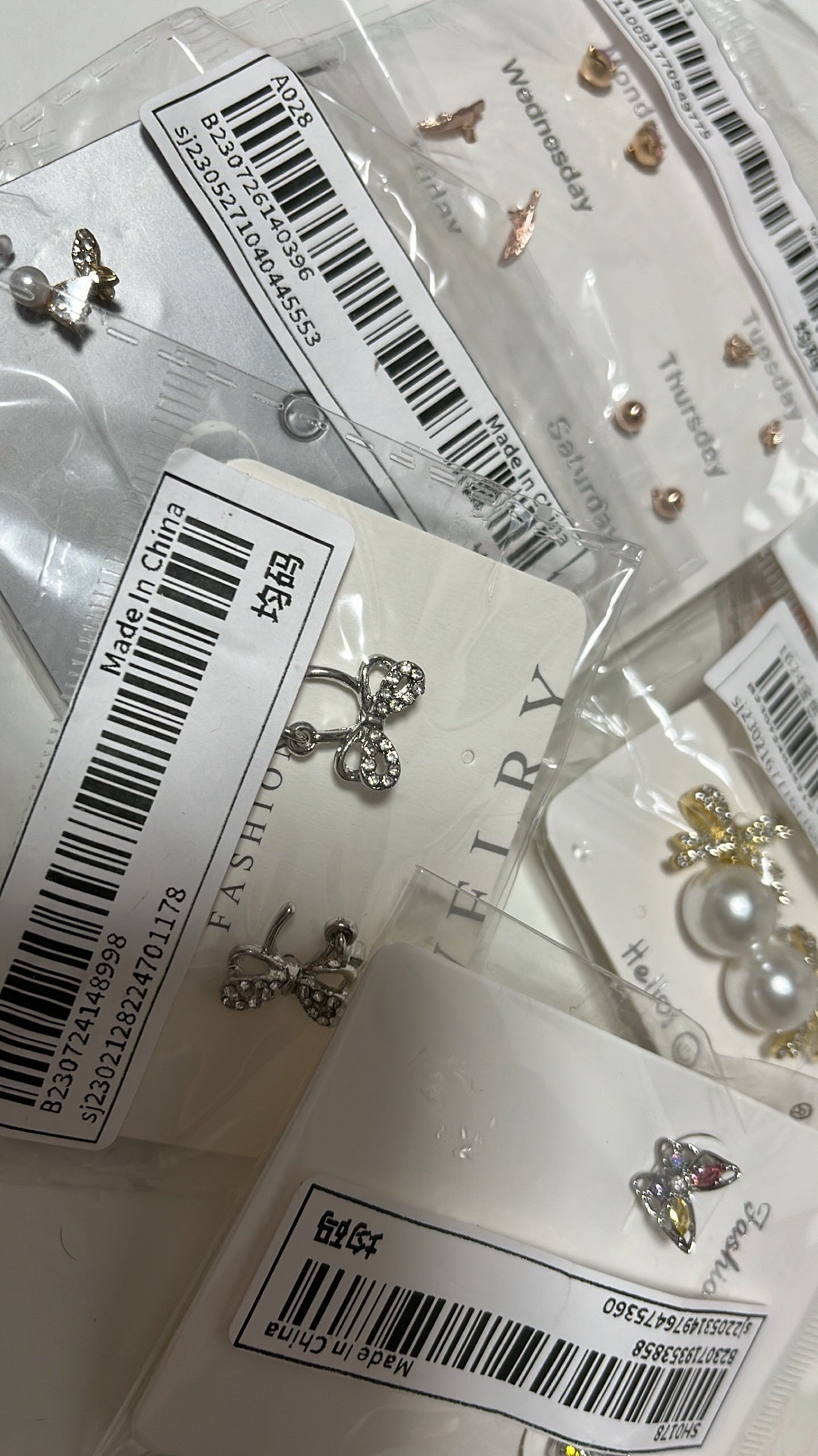 り on LIPS 「ひとり暮らしor収納スペースがない方必見!今日はピアスの自己流..」(2枚目)