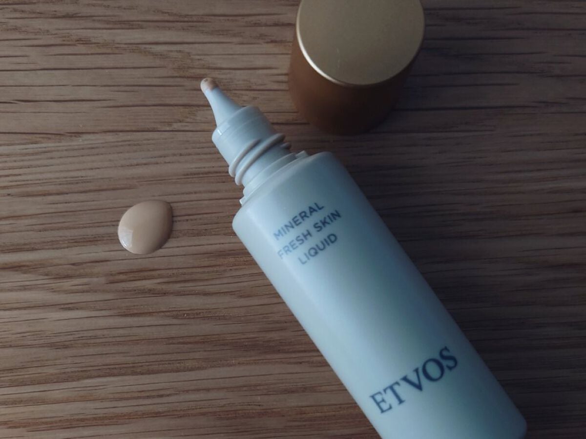 ミネラルフレッシュスキンリキッド/エトヴォス/リキッドファンデーションを使ったクチコミ(4枚目)