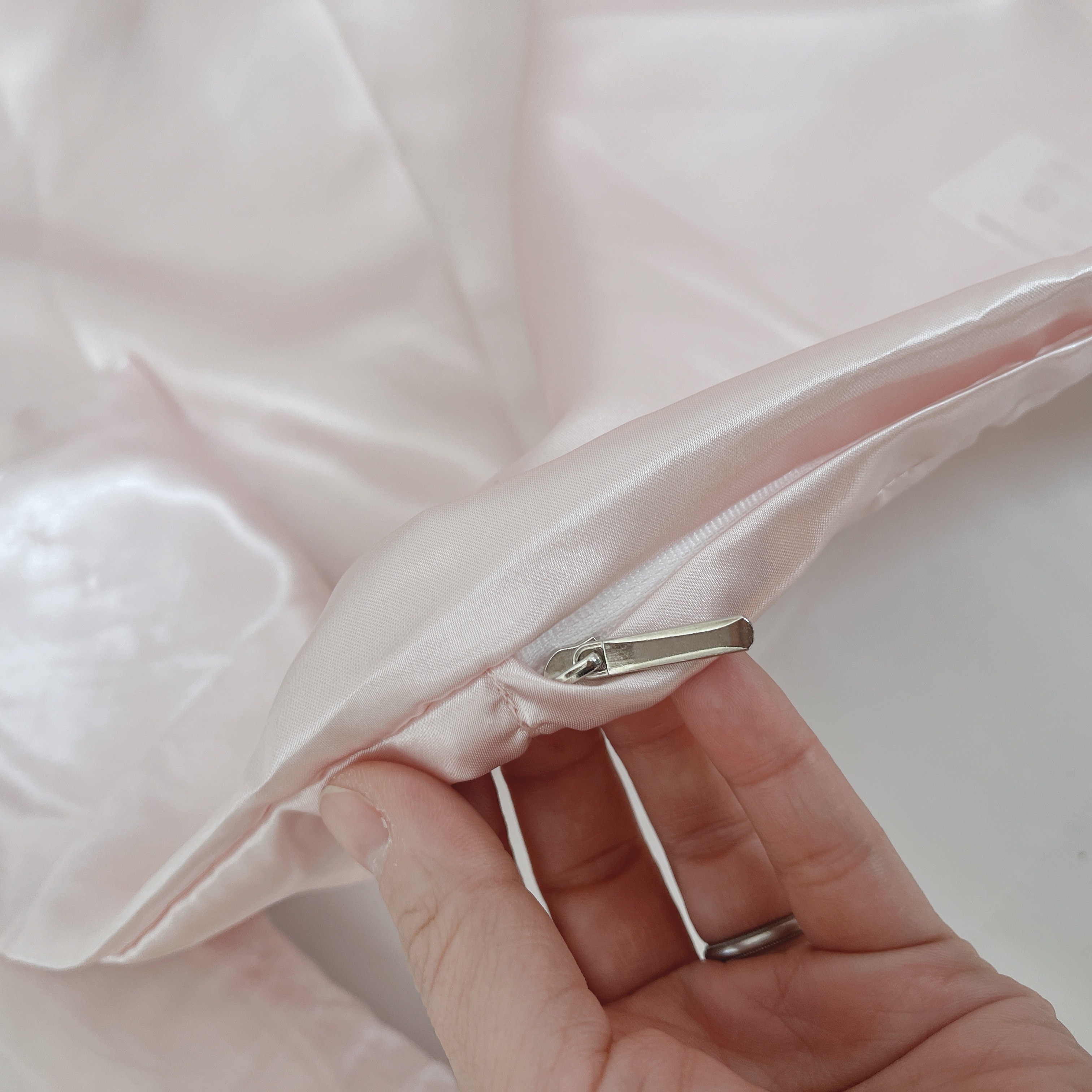 シルク布団カバー/エアロシルク/その他スキンケアグッズを使ったクチコミ（2枚目）