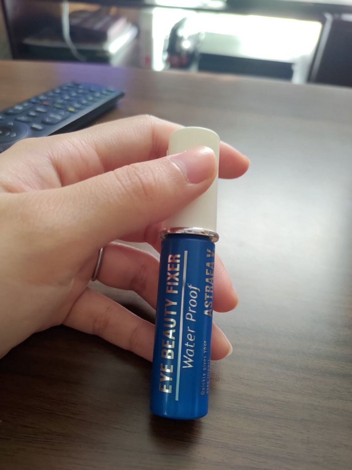 アイビューティー フィクサー WP/アストレア ヴィルゴ/二重まぶた用アイテムを使ったクチコミ(1枚目)